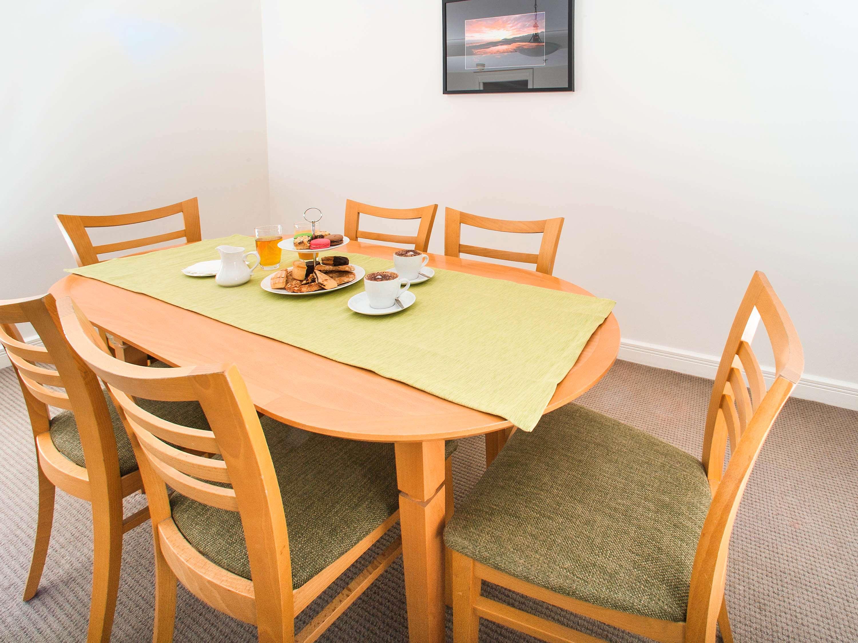 Apartment Queen Size Bed