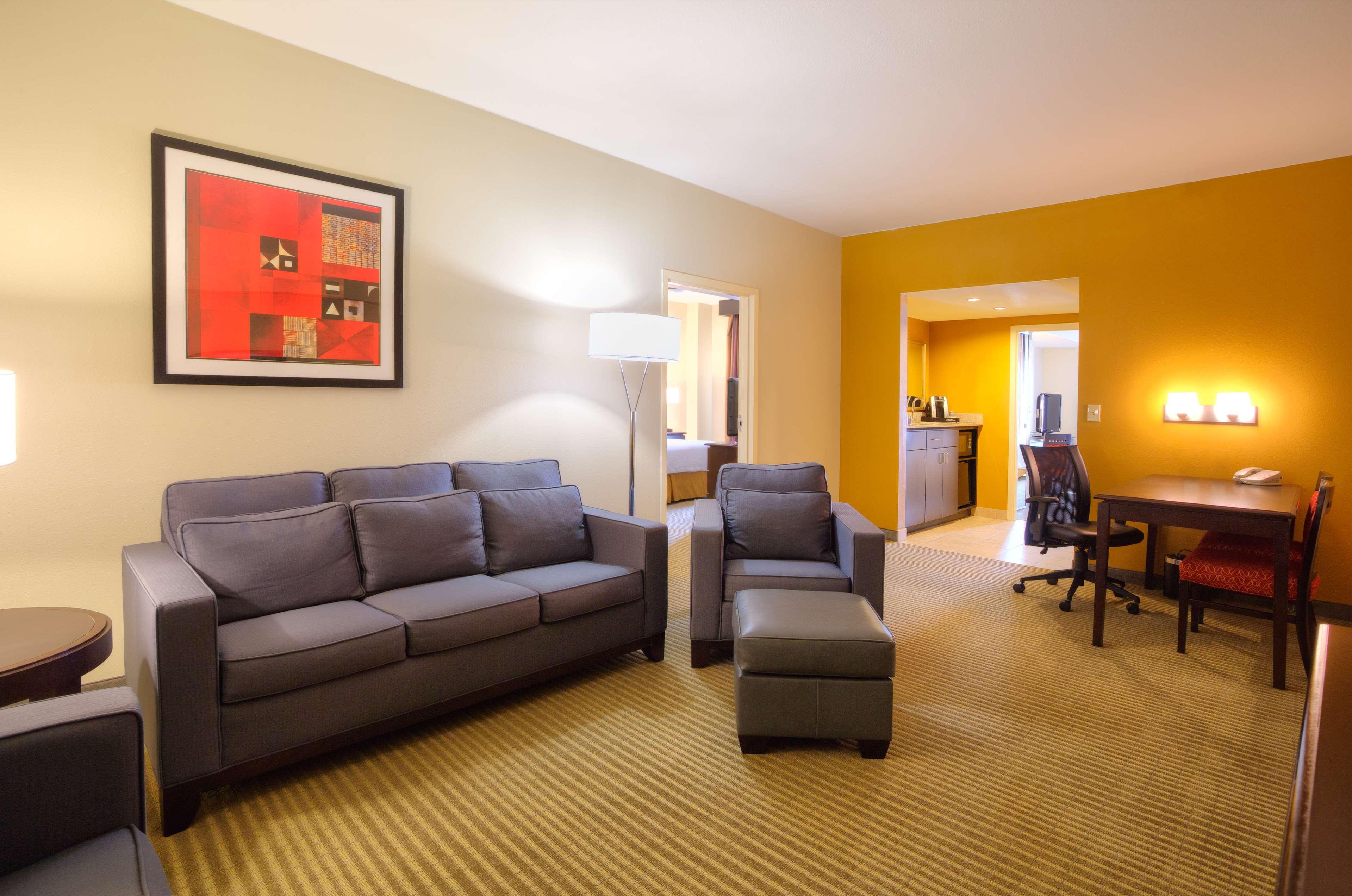 Suite Two Double Beds One Bedroom 