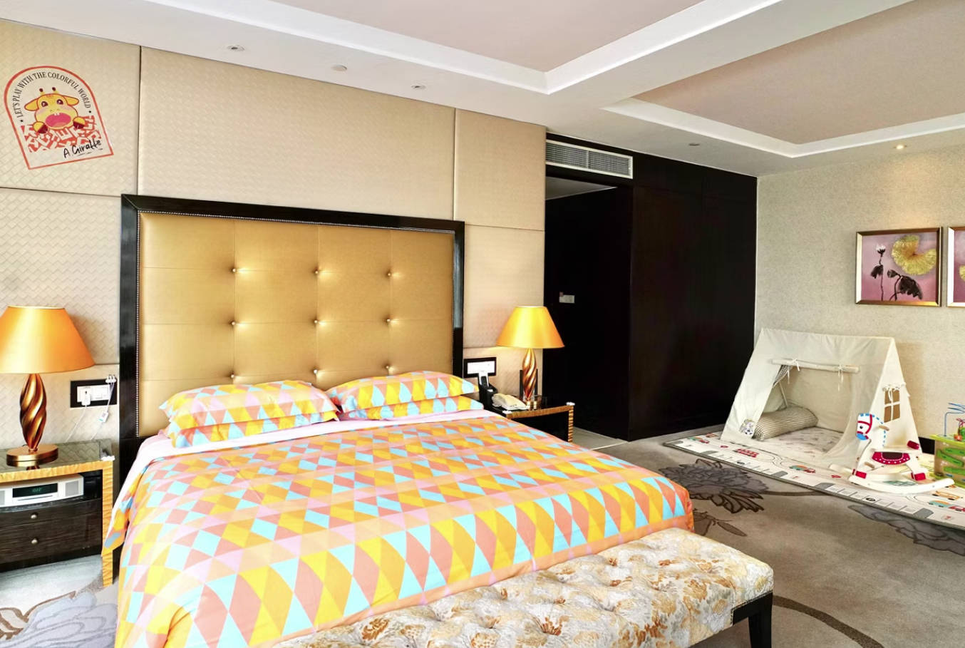 Junior Suite King Size Bed