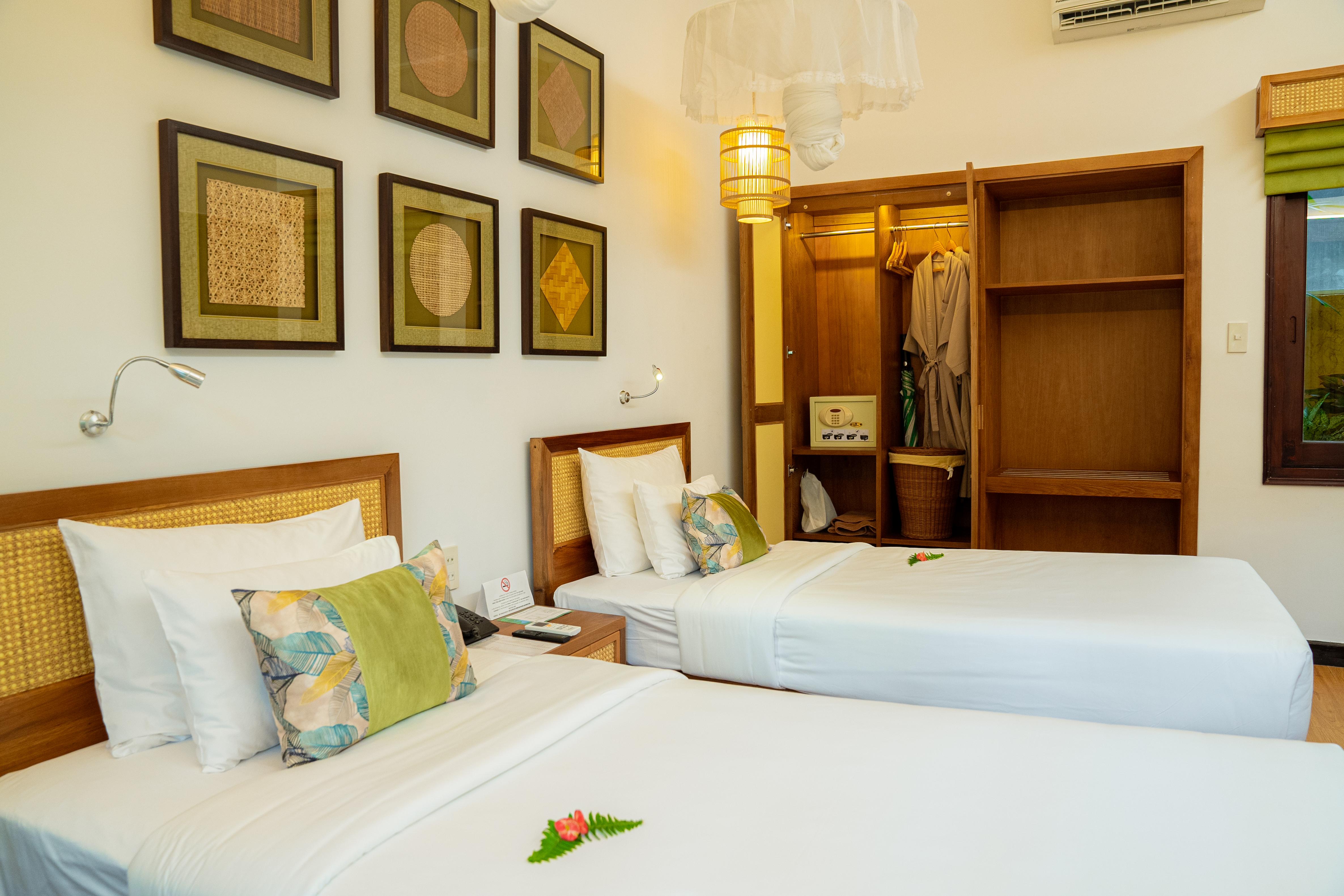 Double or Twin One Bed