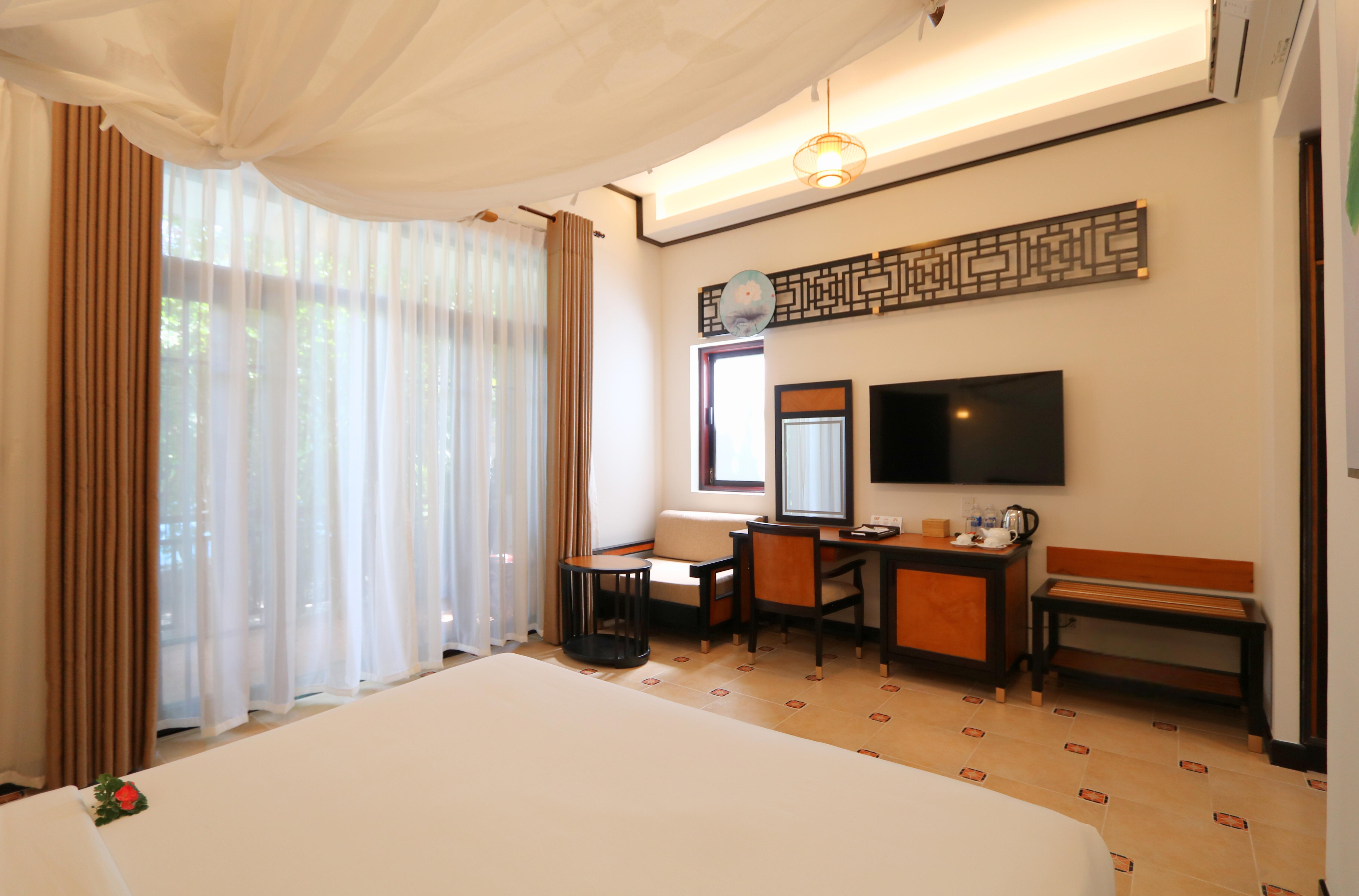 Double or Twin One Bed