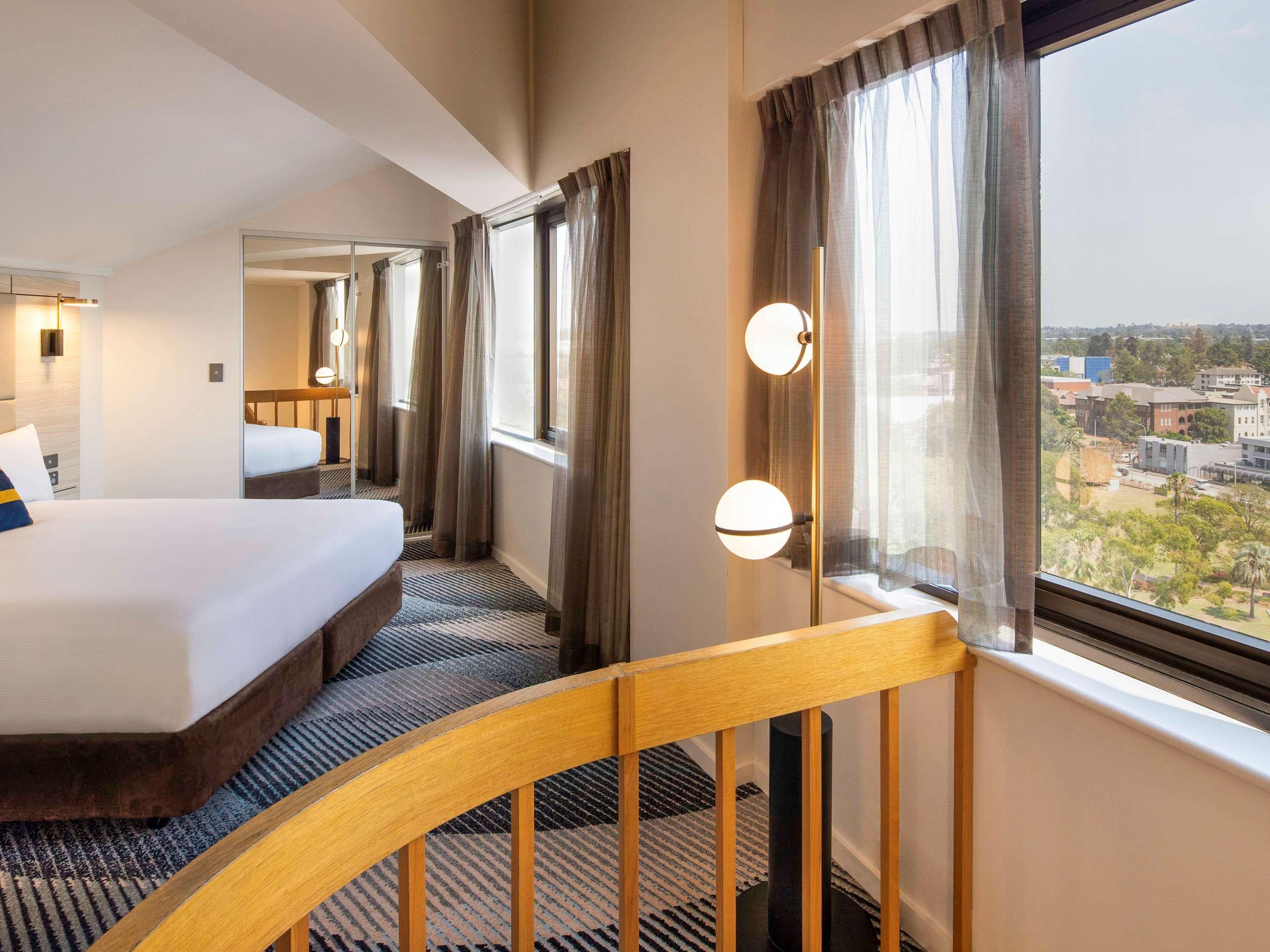 Double Deluxe King Bed