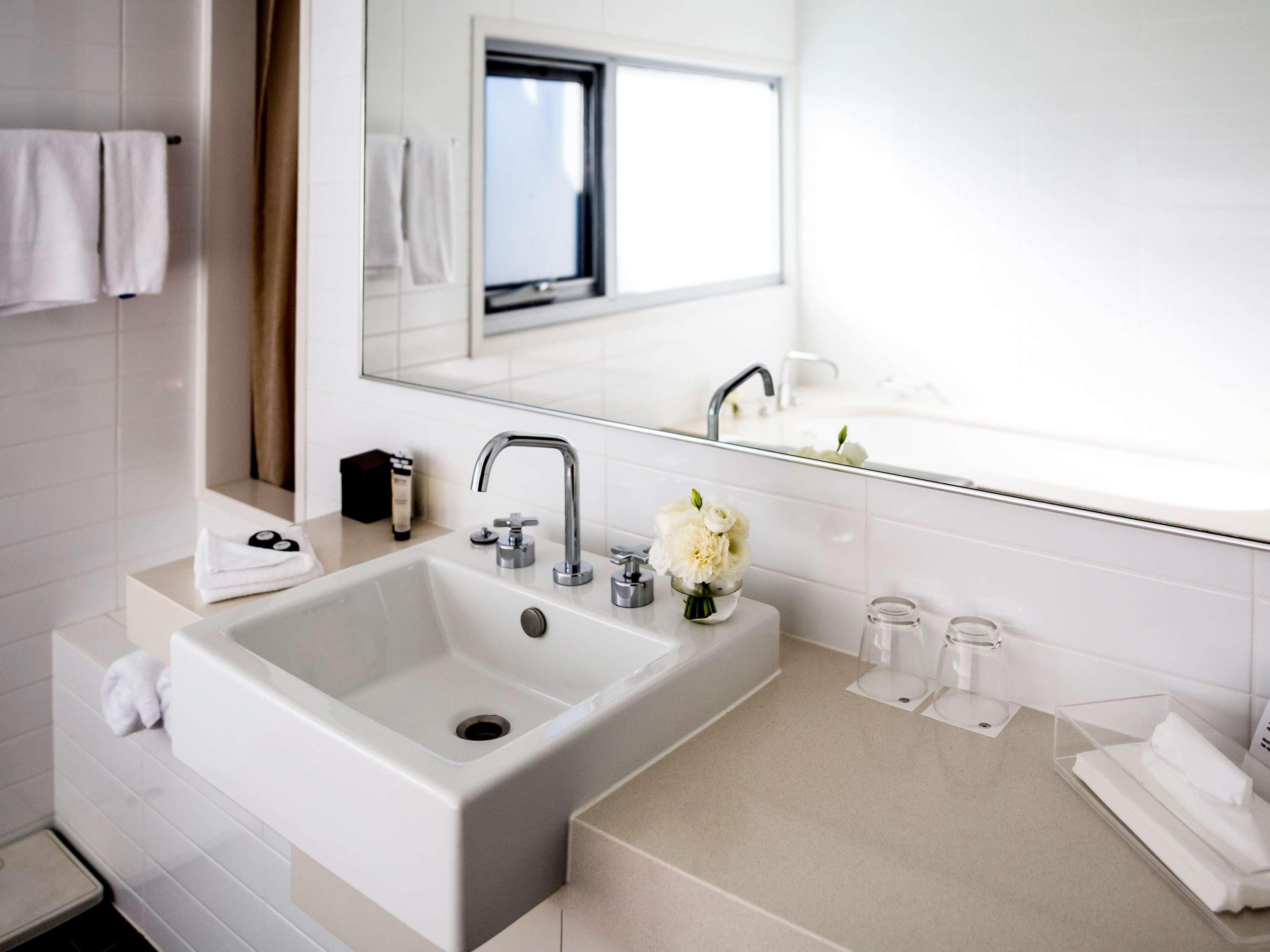 Studio King Size Bed