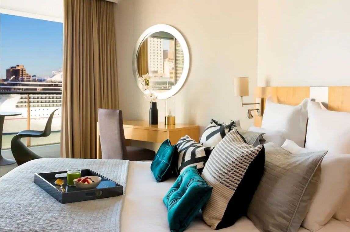 Suite Deluxe King Bed