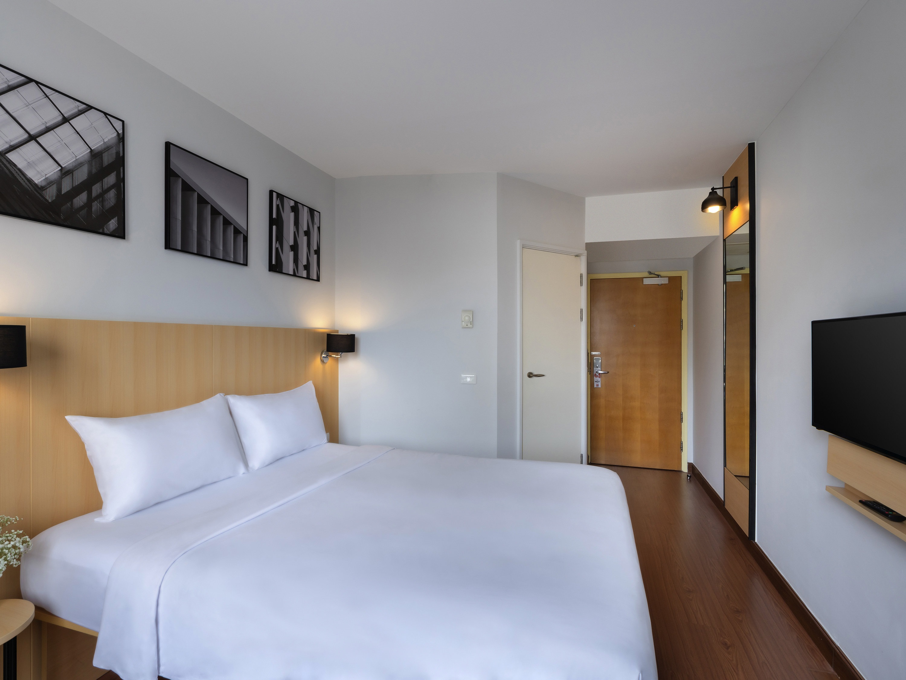 Double Superior Queen Bed