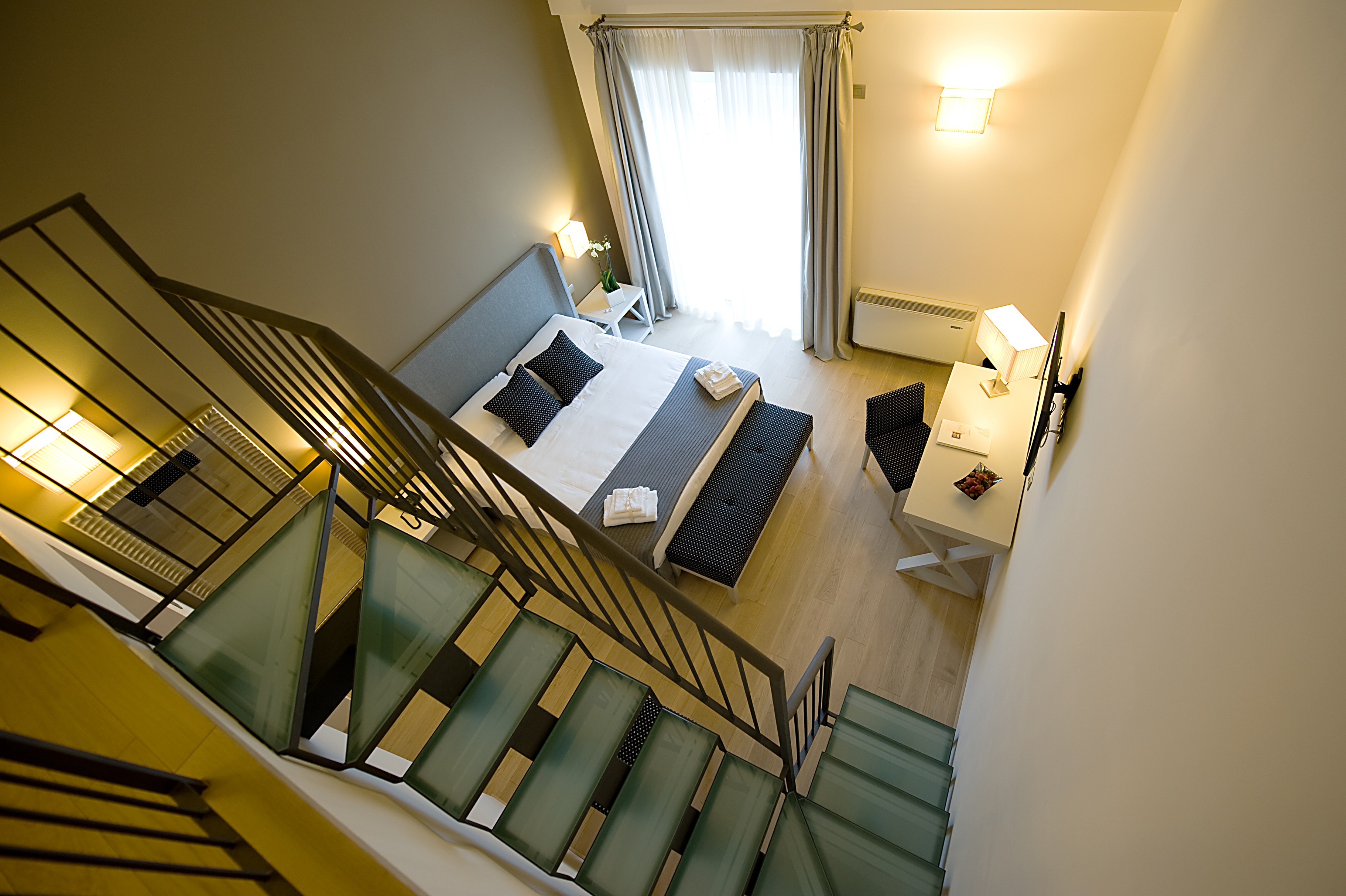 Family Room Capacity 5