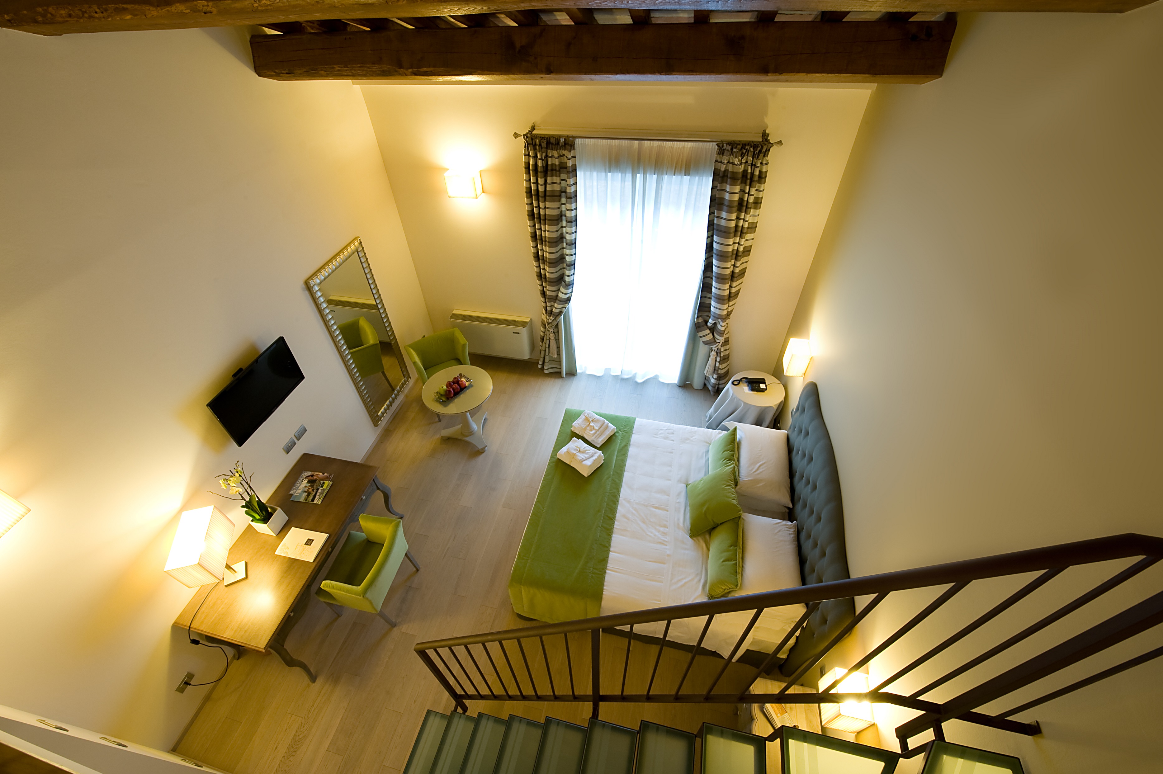 Family Room Capacity 5