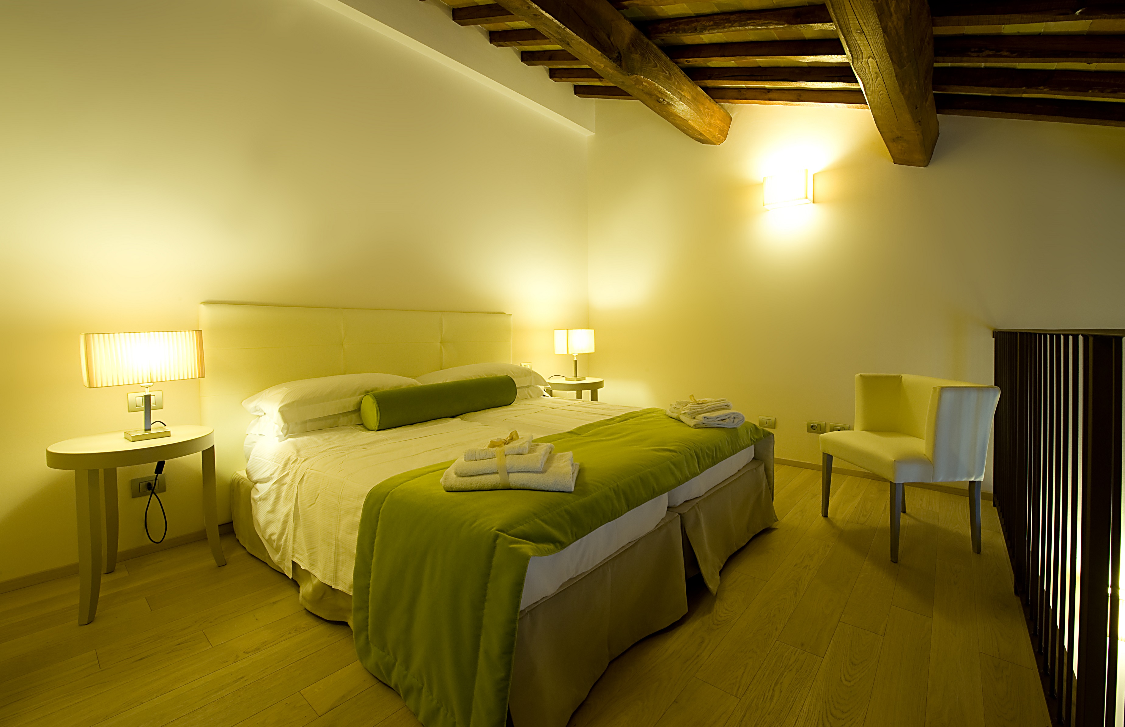 Family Room Capacity 5