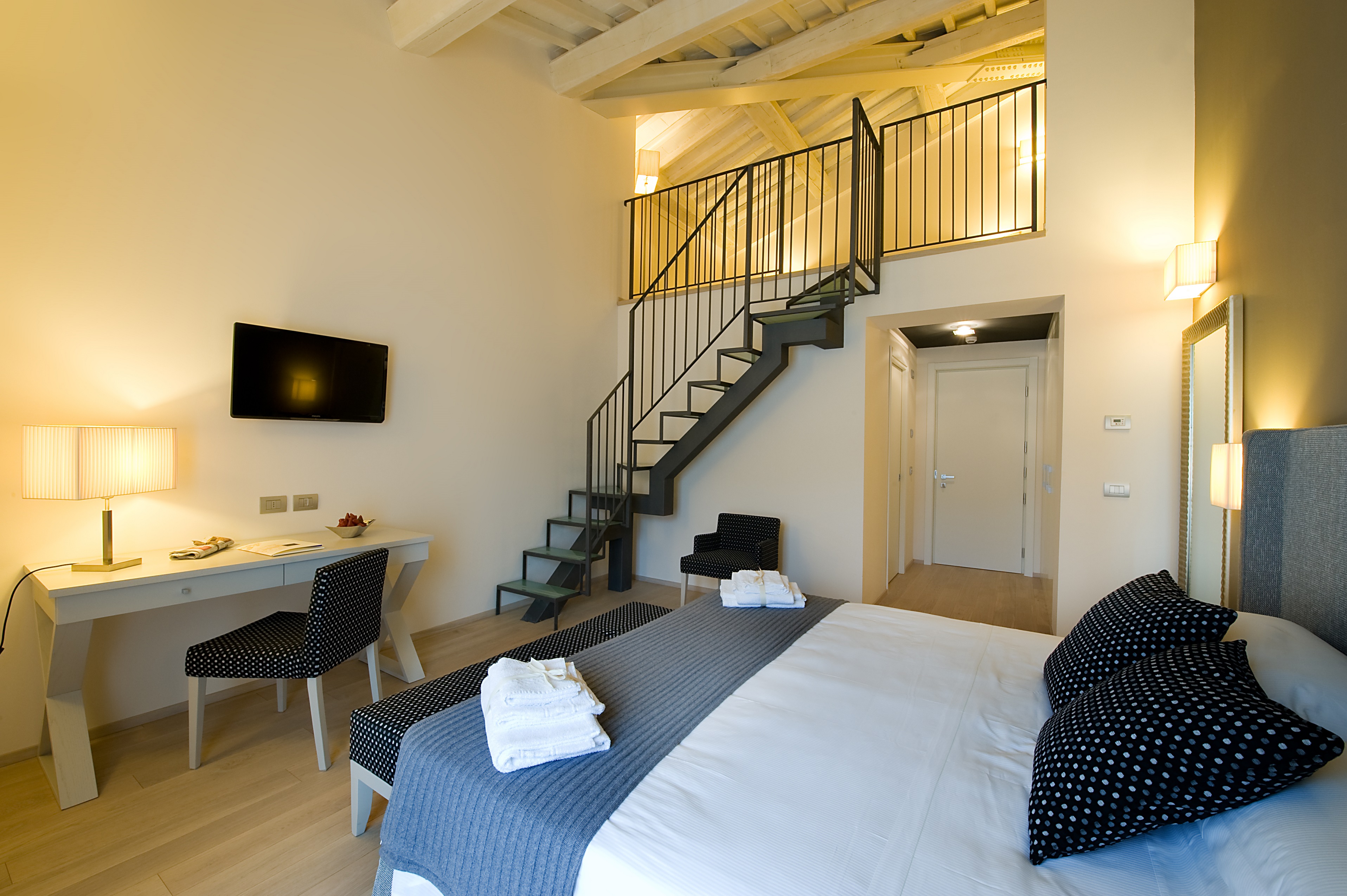 Family Room Capacity 5