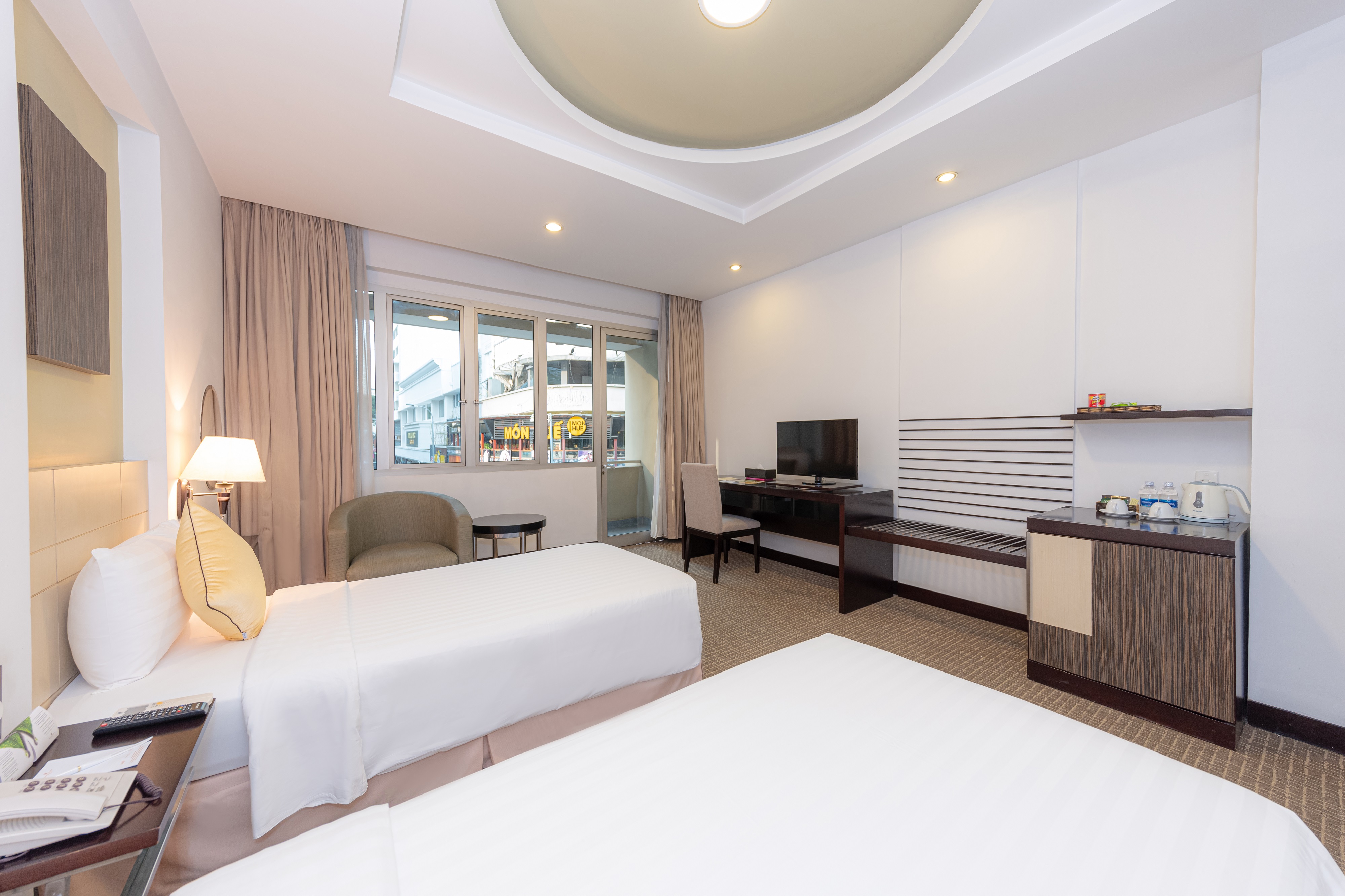 Twin Deluxe City View