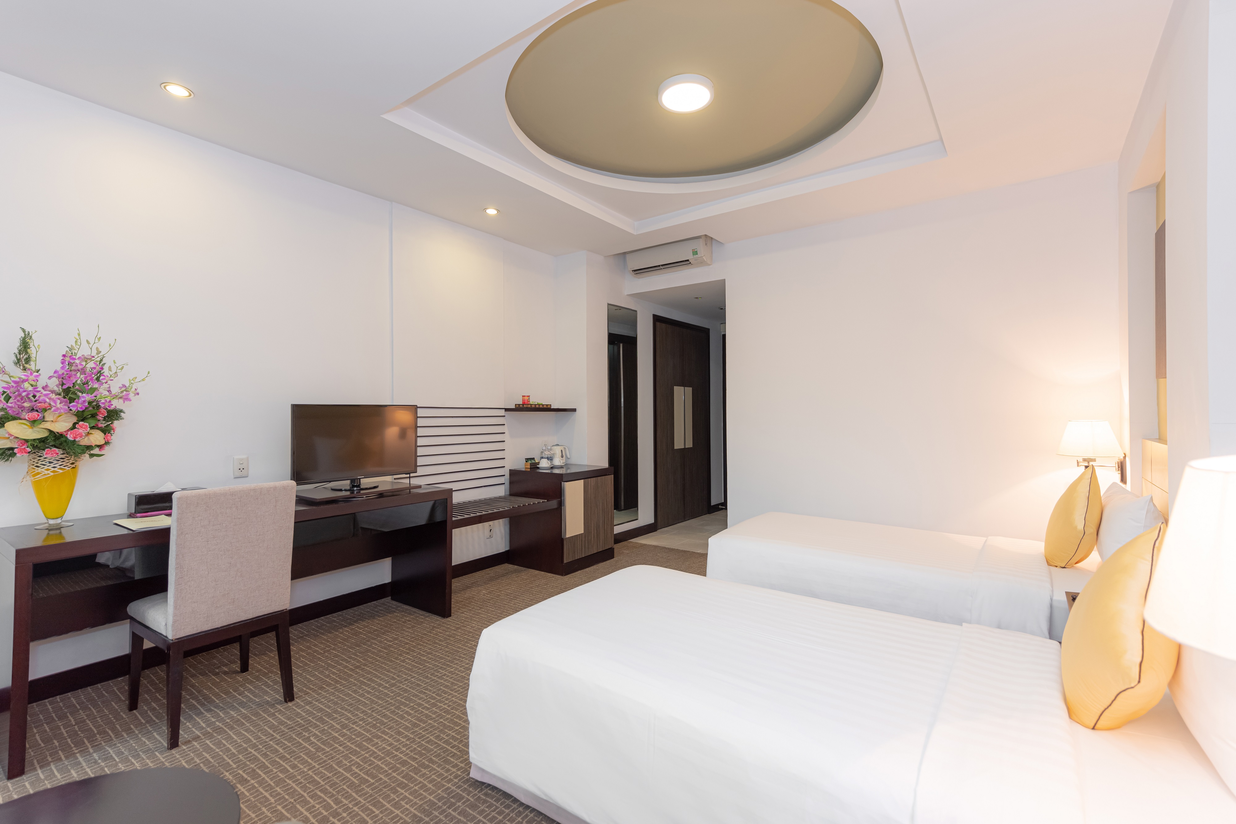 Twin Deluxe City View