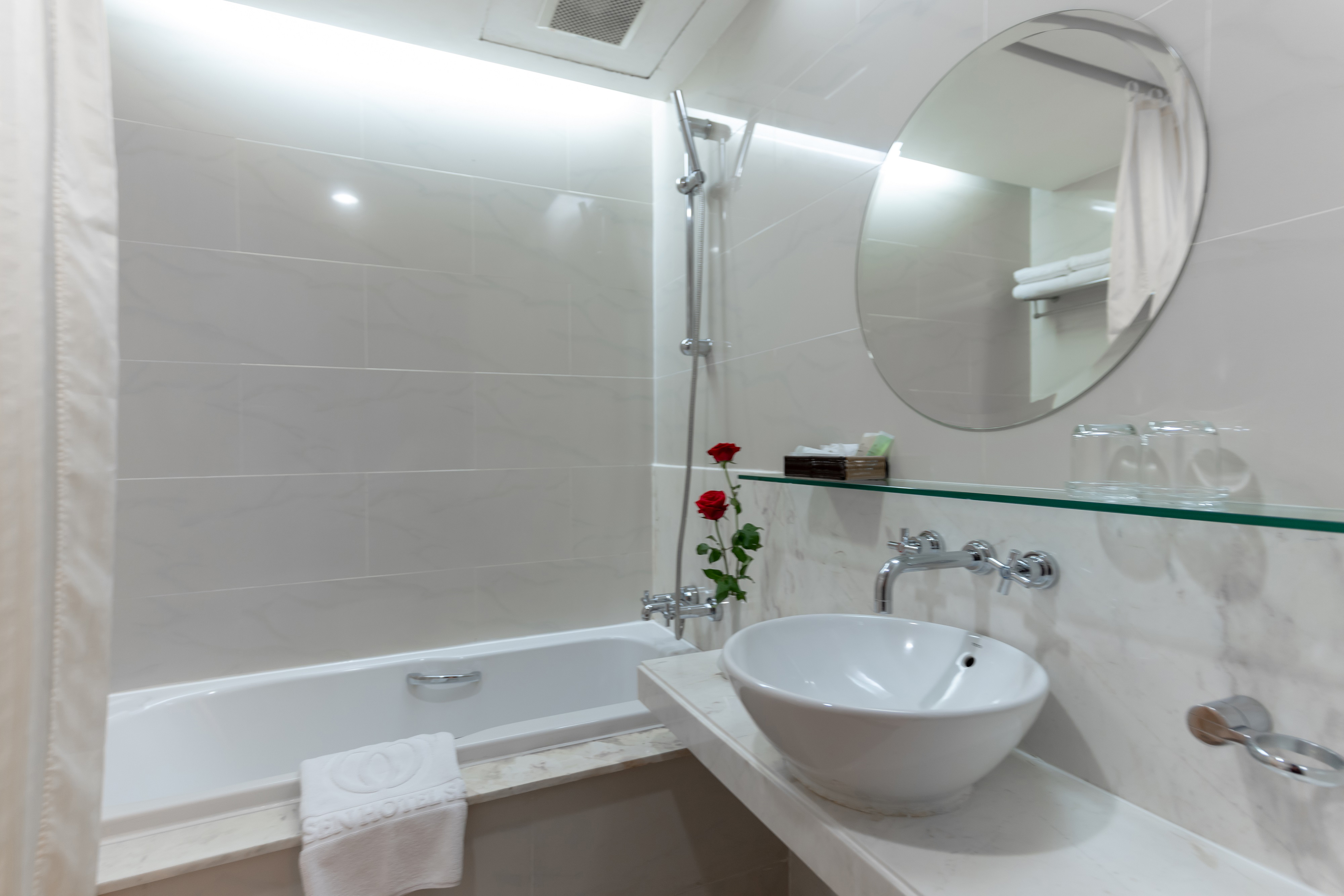 Twin Deluxe City View