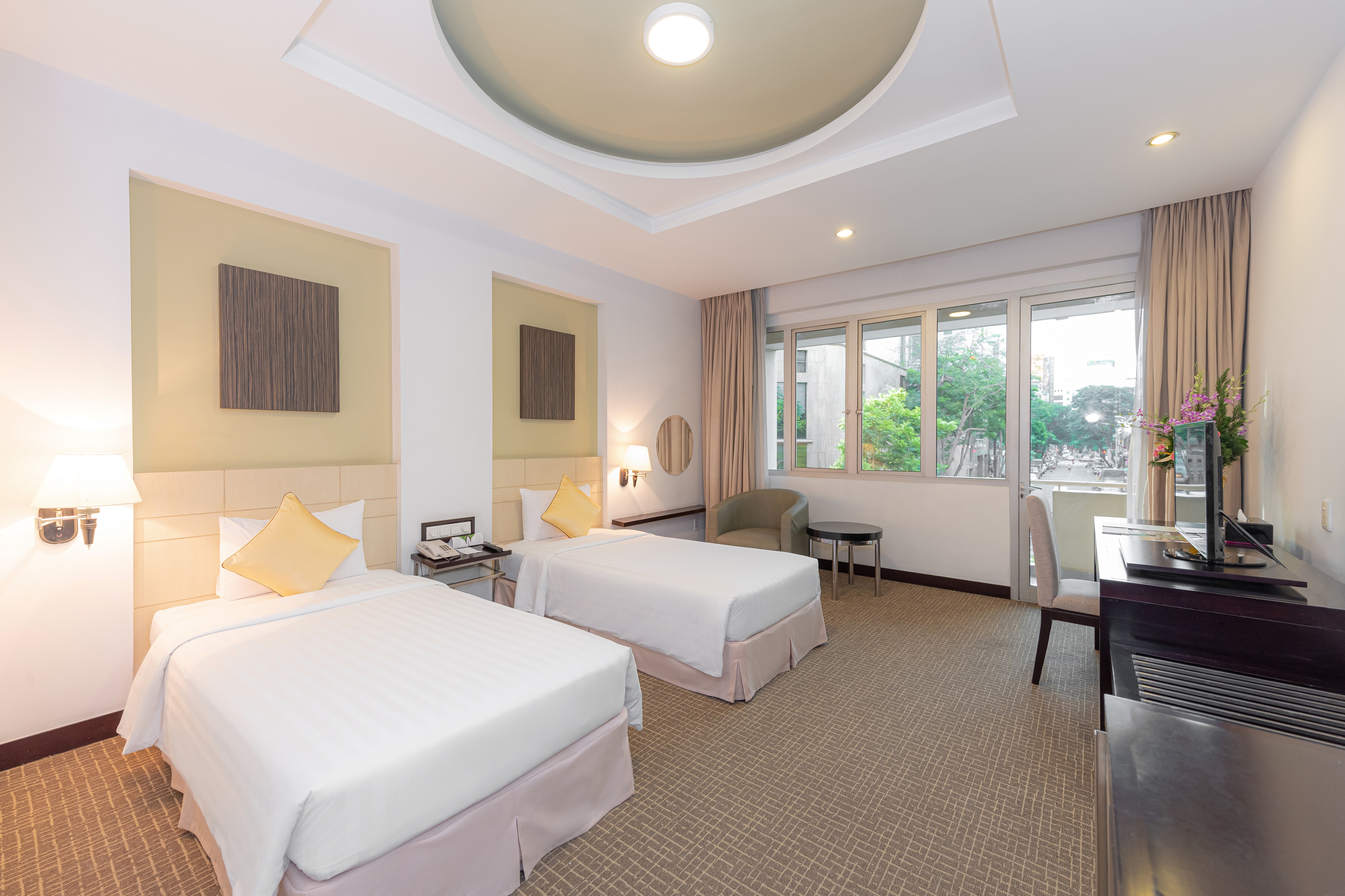 Twin Deluxe City View