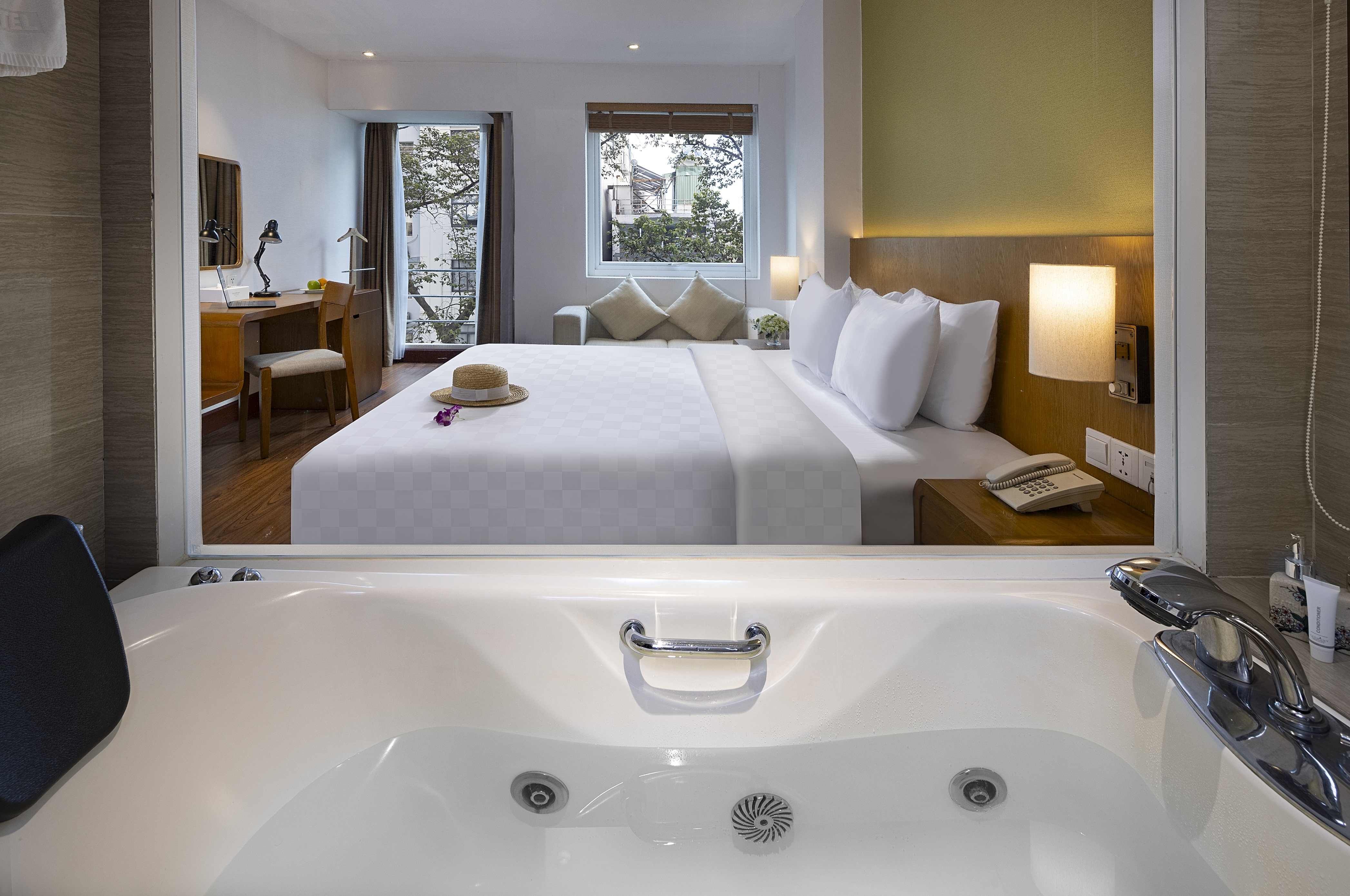 Double Club City View