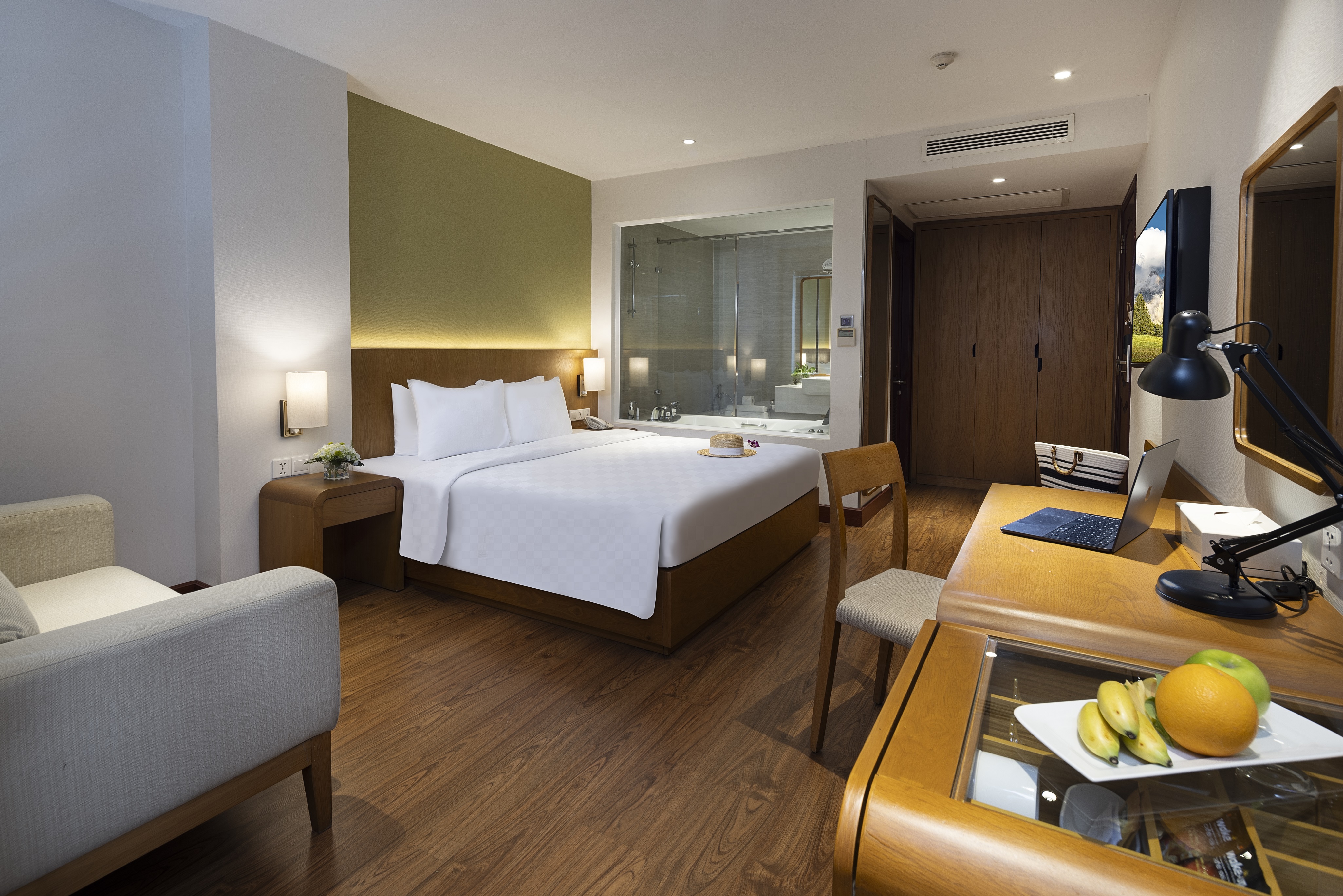 Double Club City View