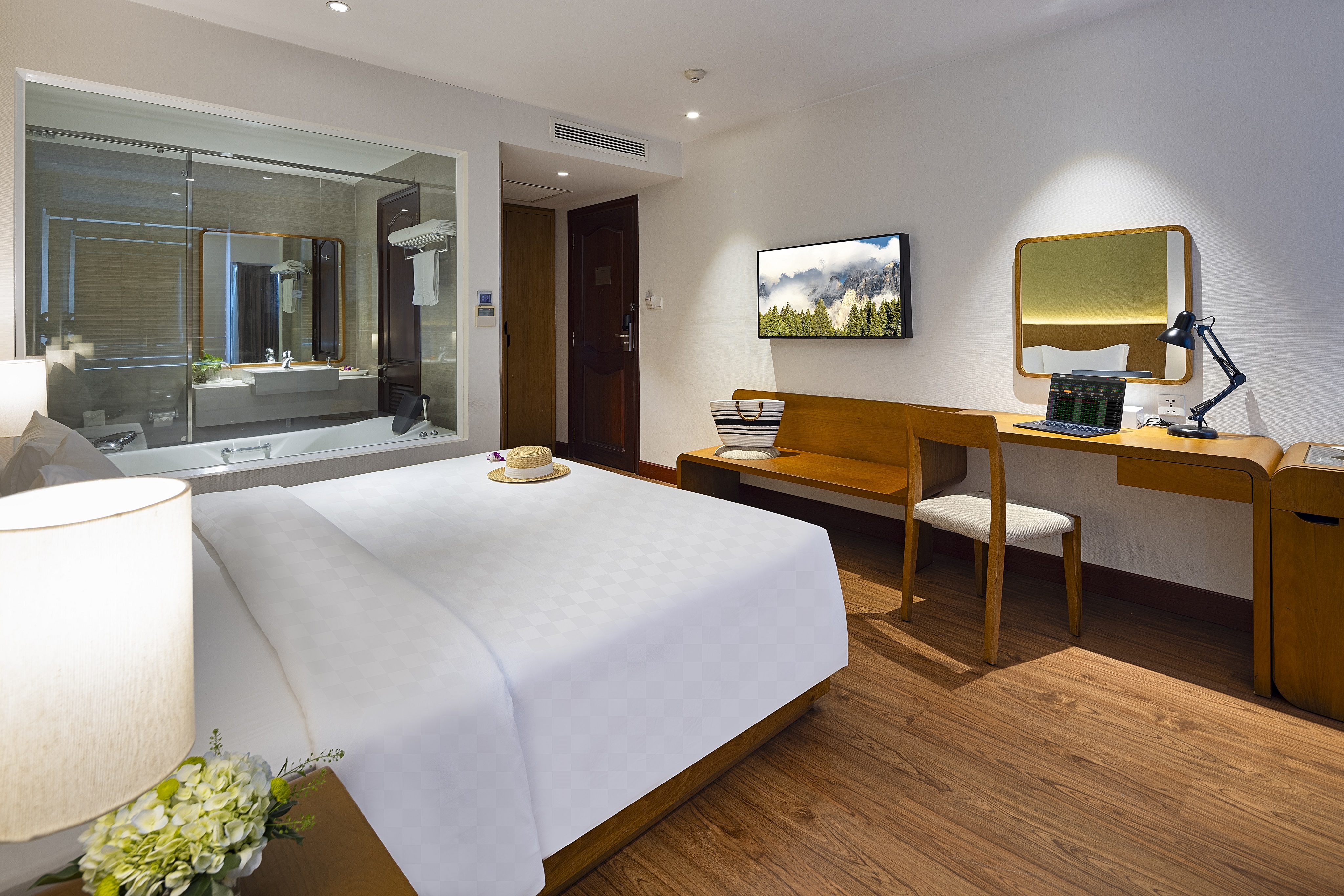 Double Club City View