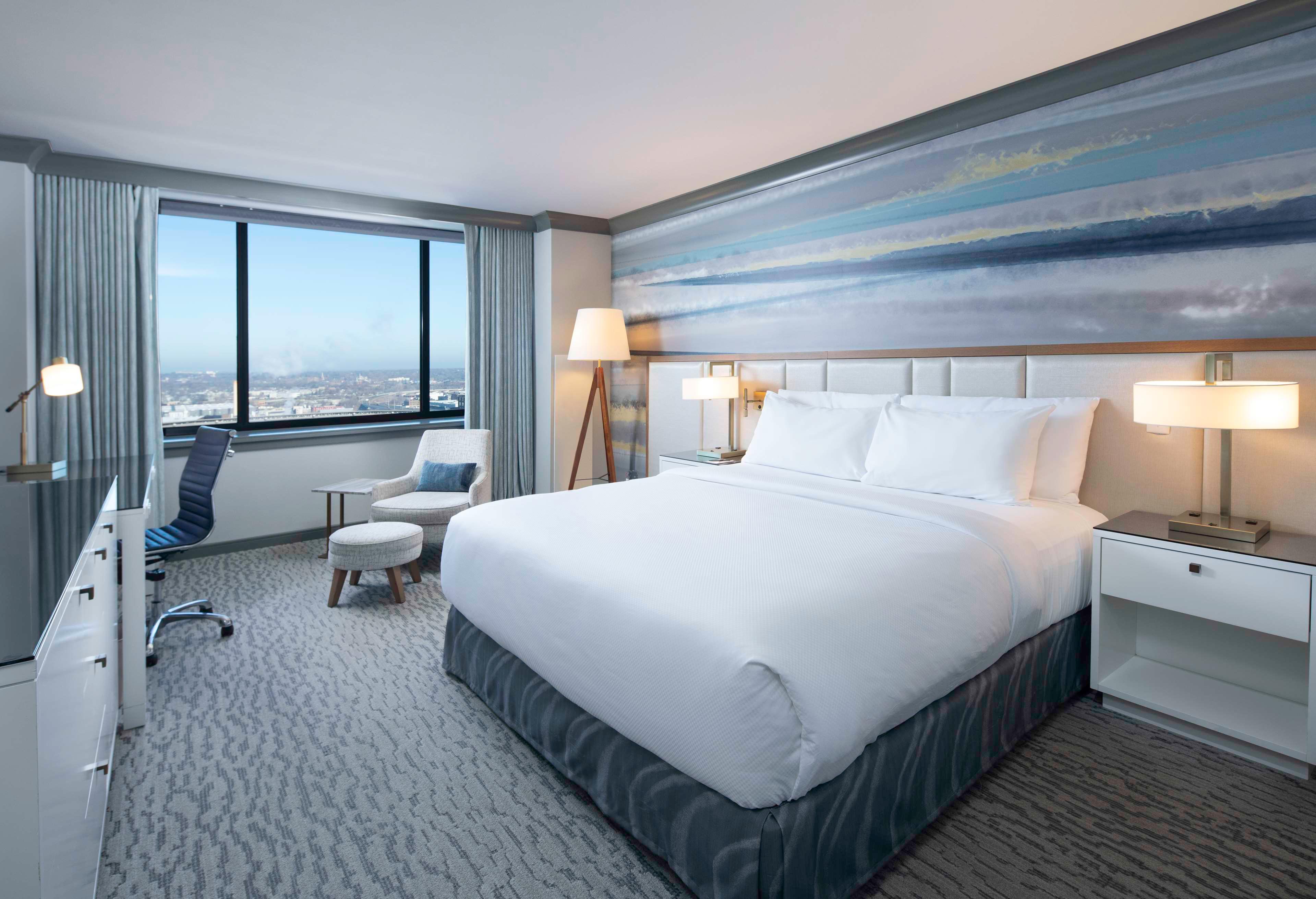 Double Deluxe King Bed