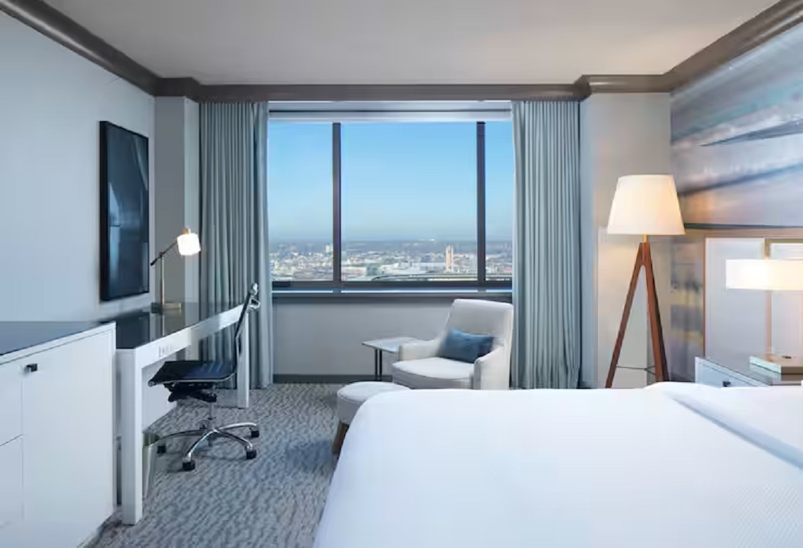 Double Deluxe King Bed