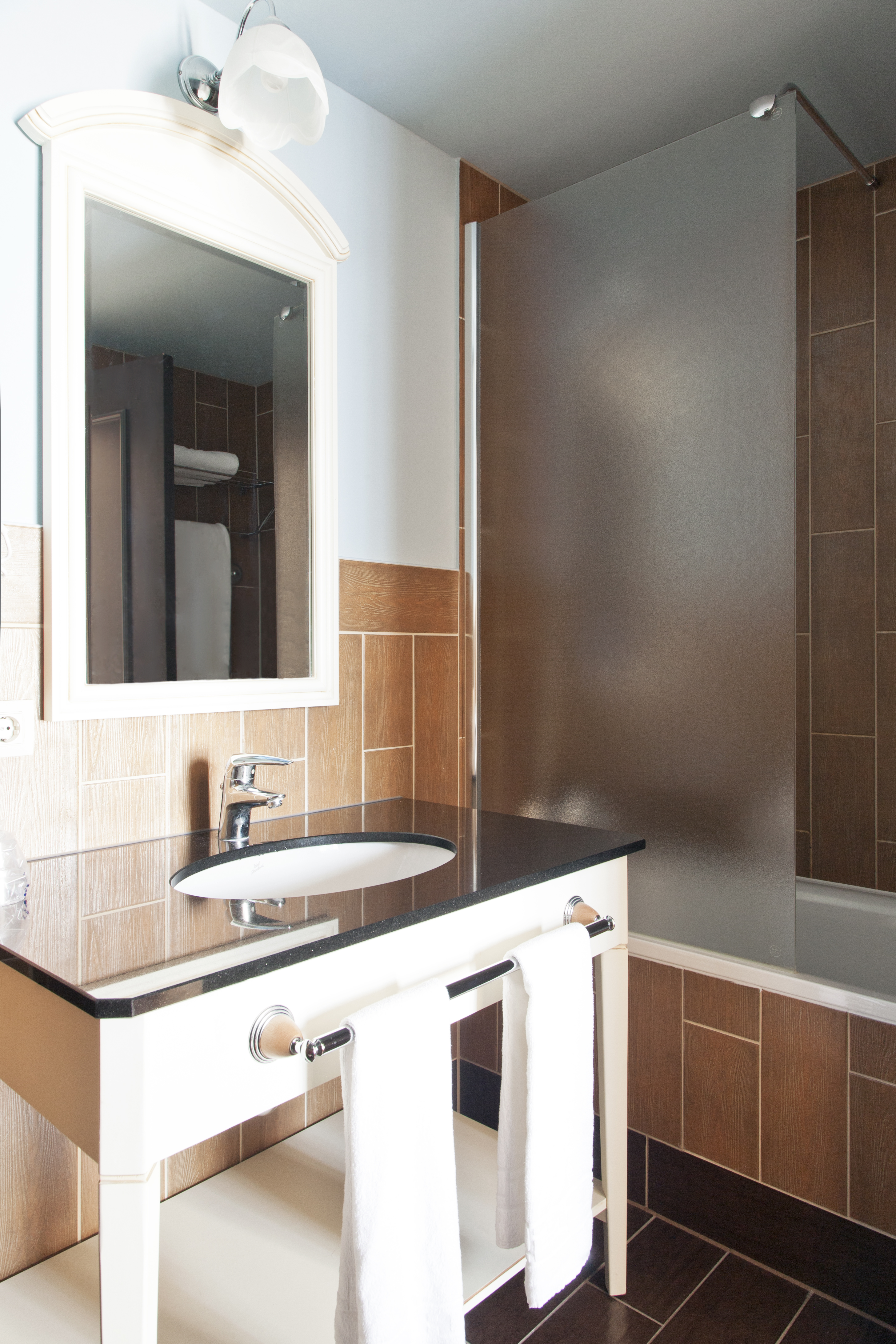 Double or Twin Capacity 5