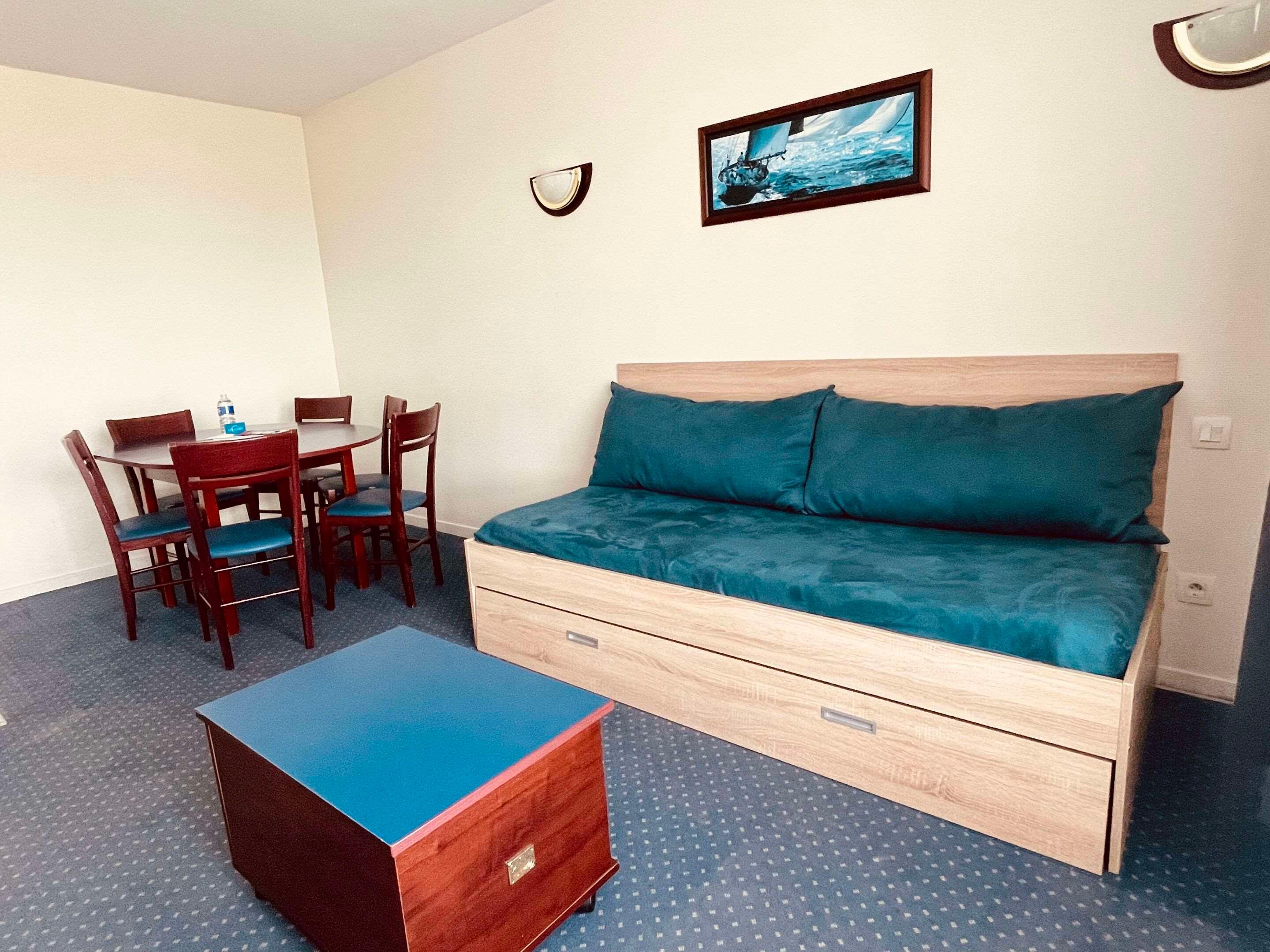 Apartment Capacity 6