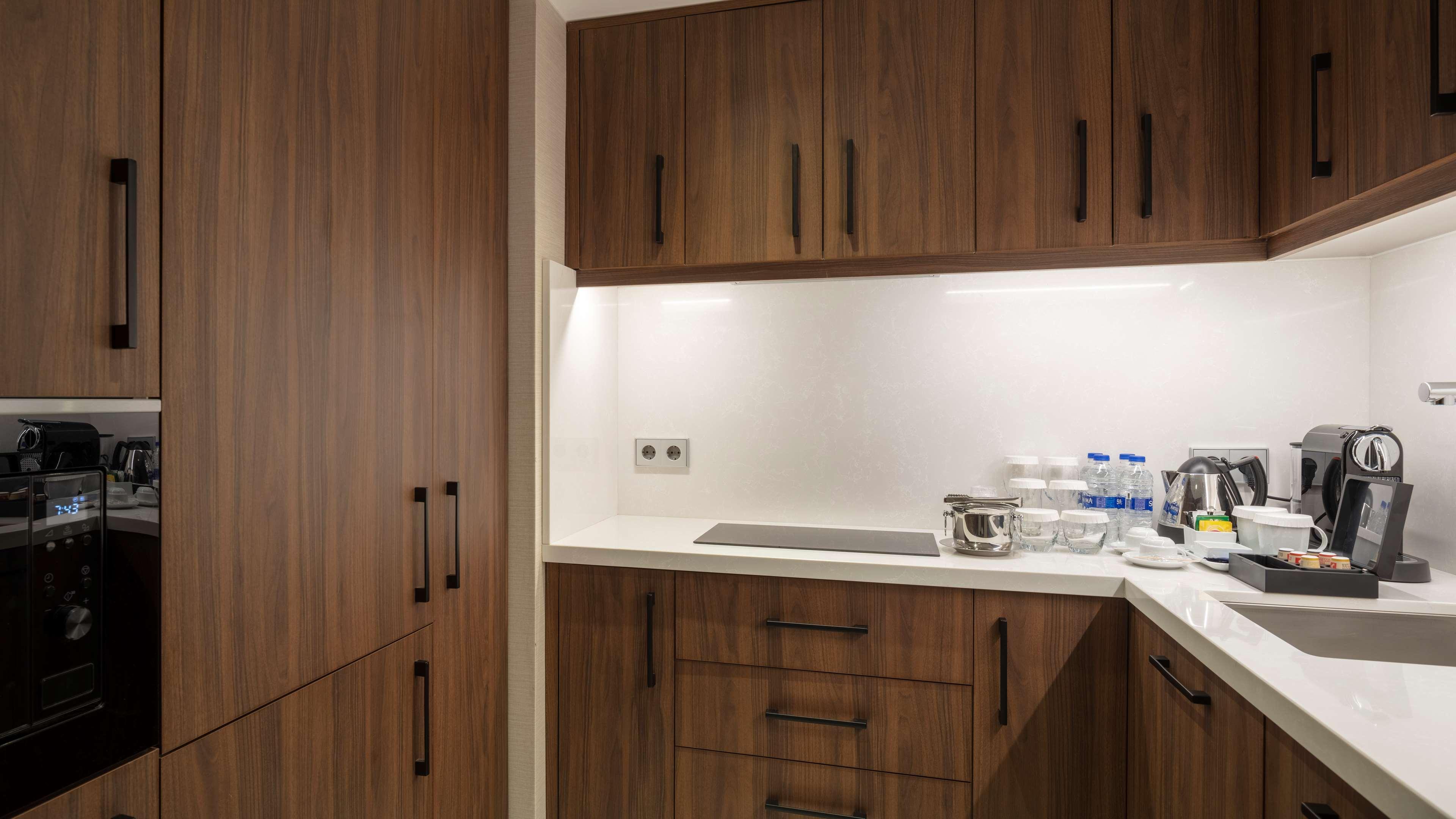 Suite with Kitchenette