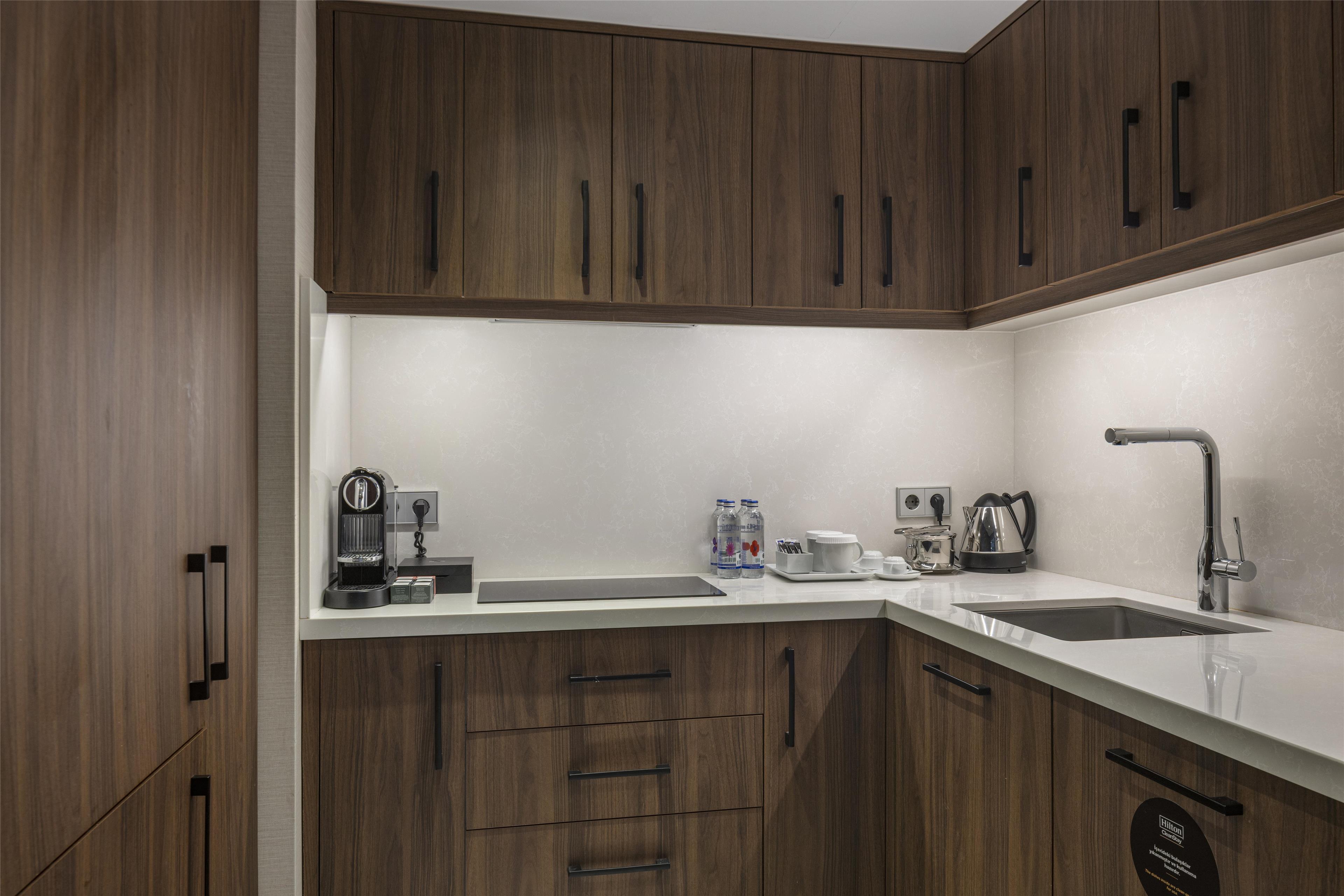 Suite with Kitchenette