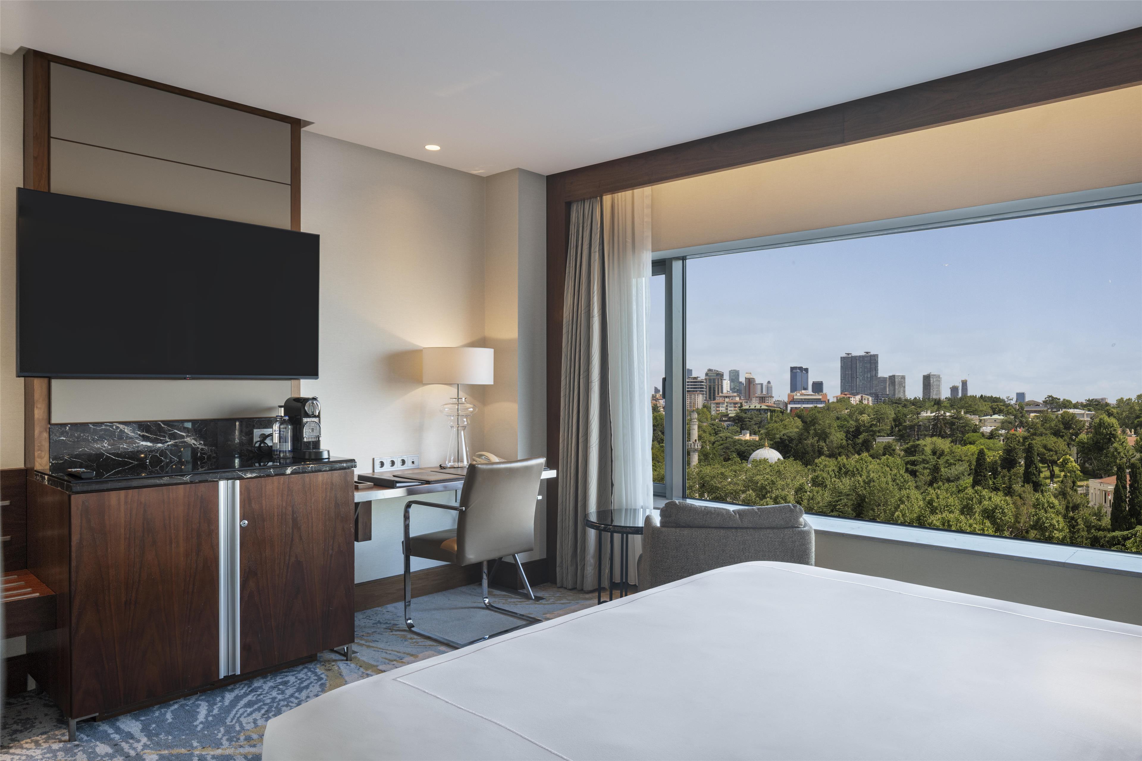 Double Executive King Bed