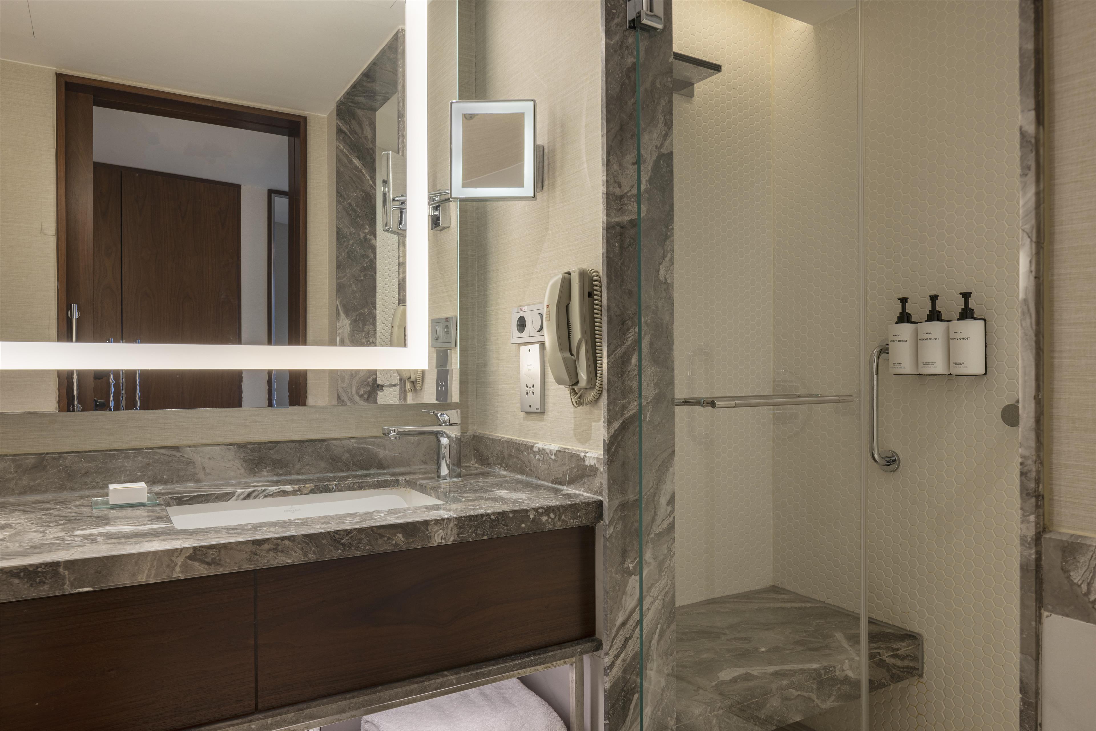 Double Executive King Bed