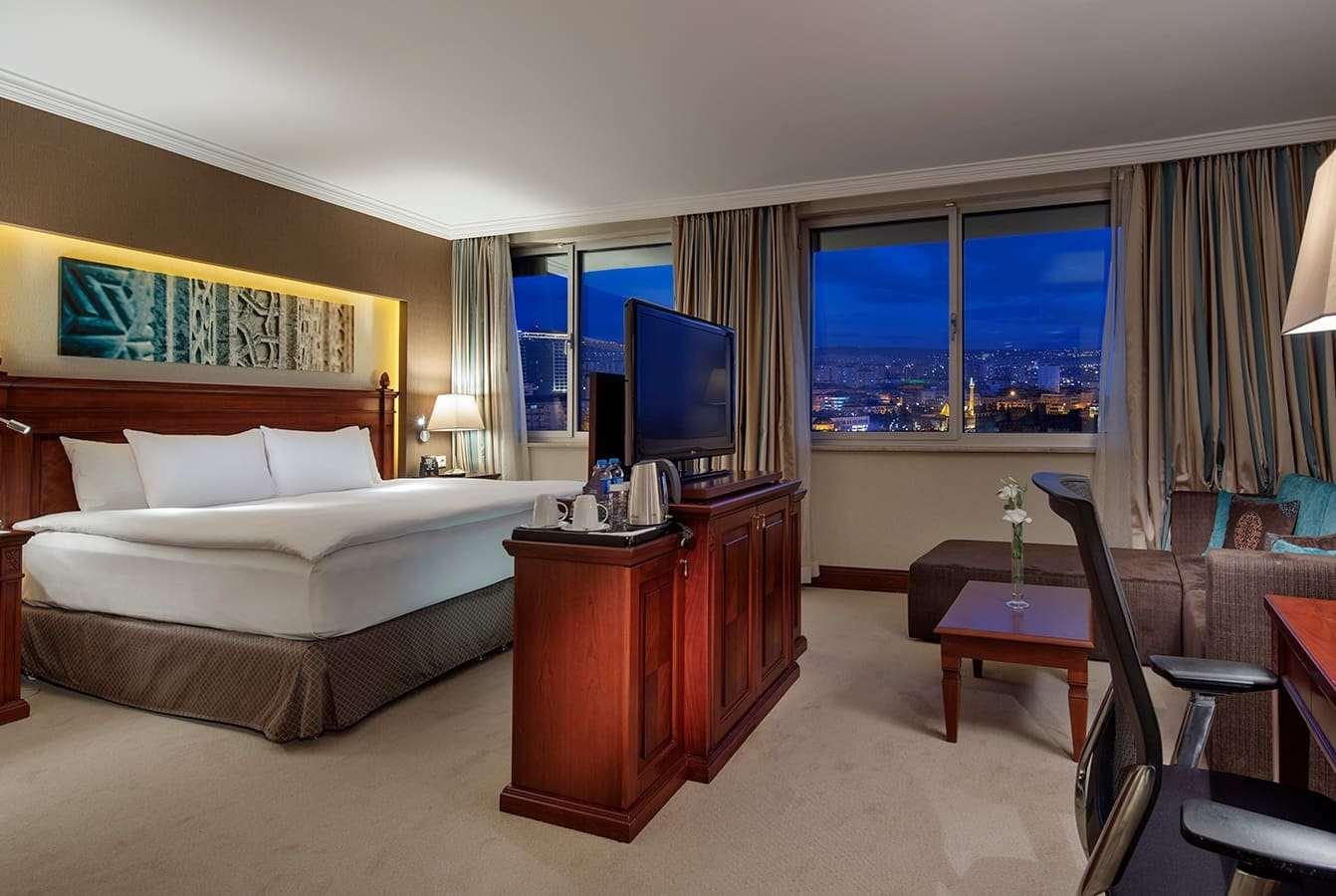 Junior Suite King Size Bed