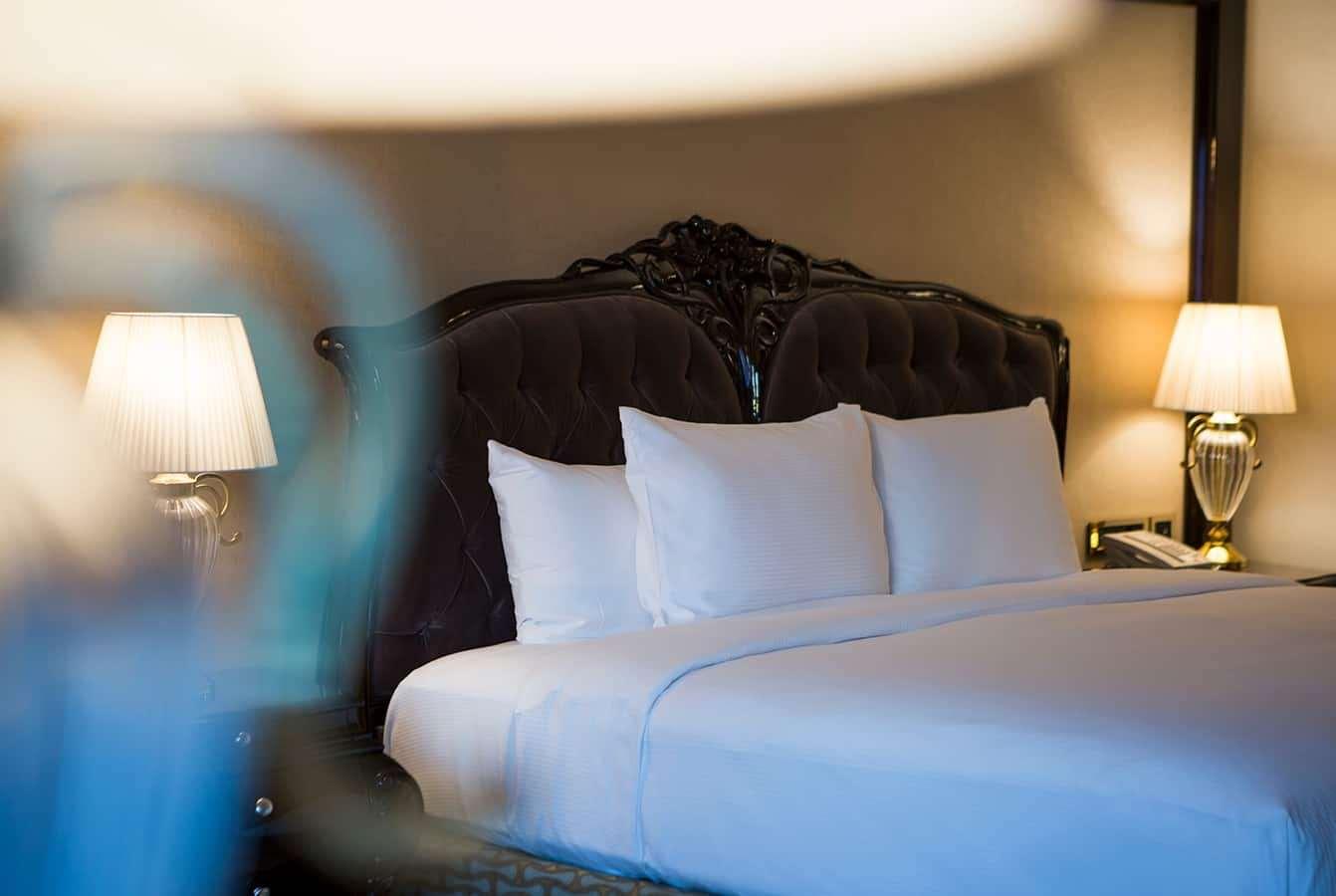 Room Business King Bed