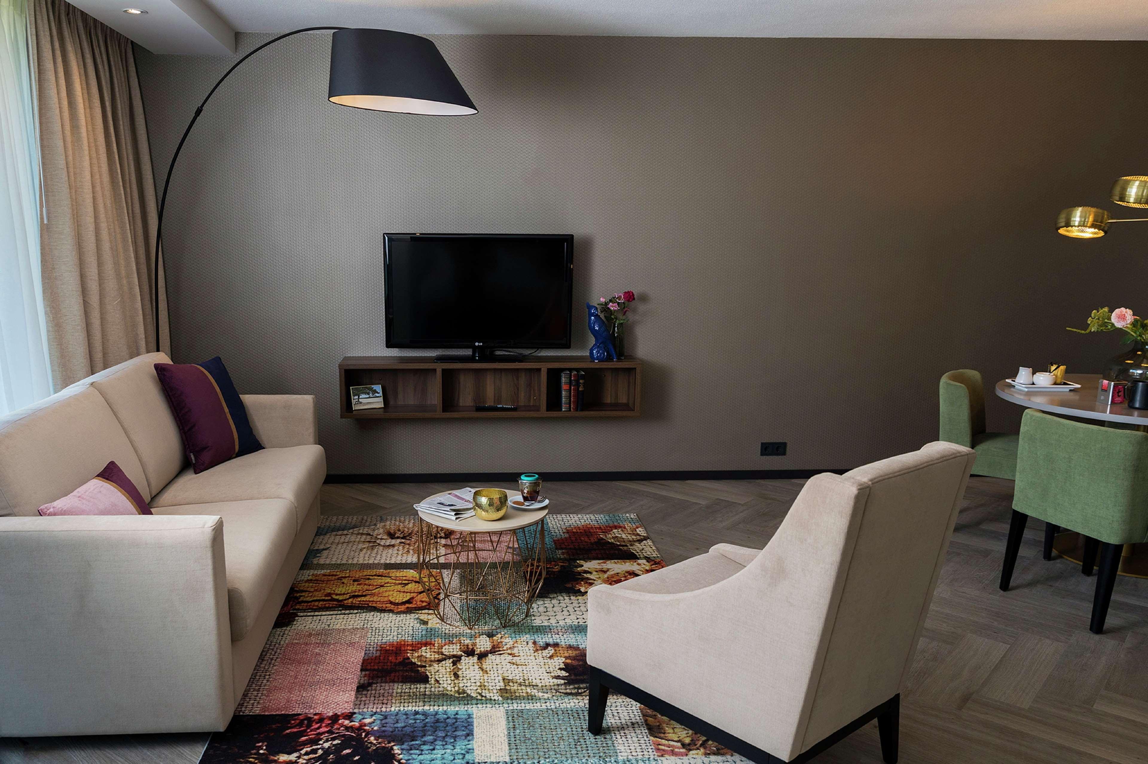 Suite King Bed One Bedroom 