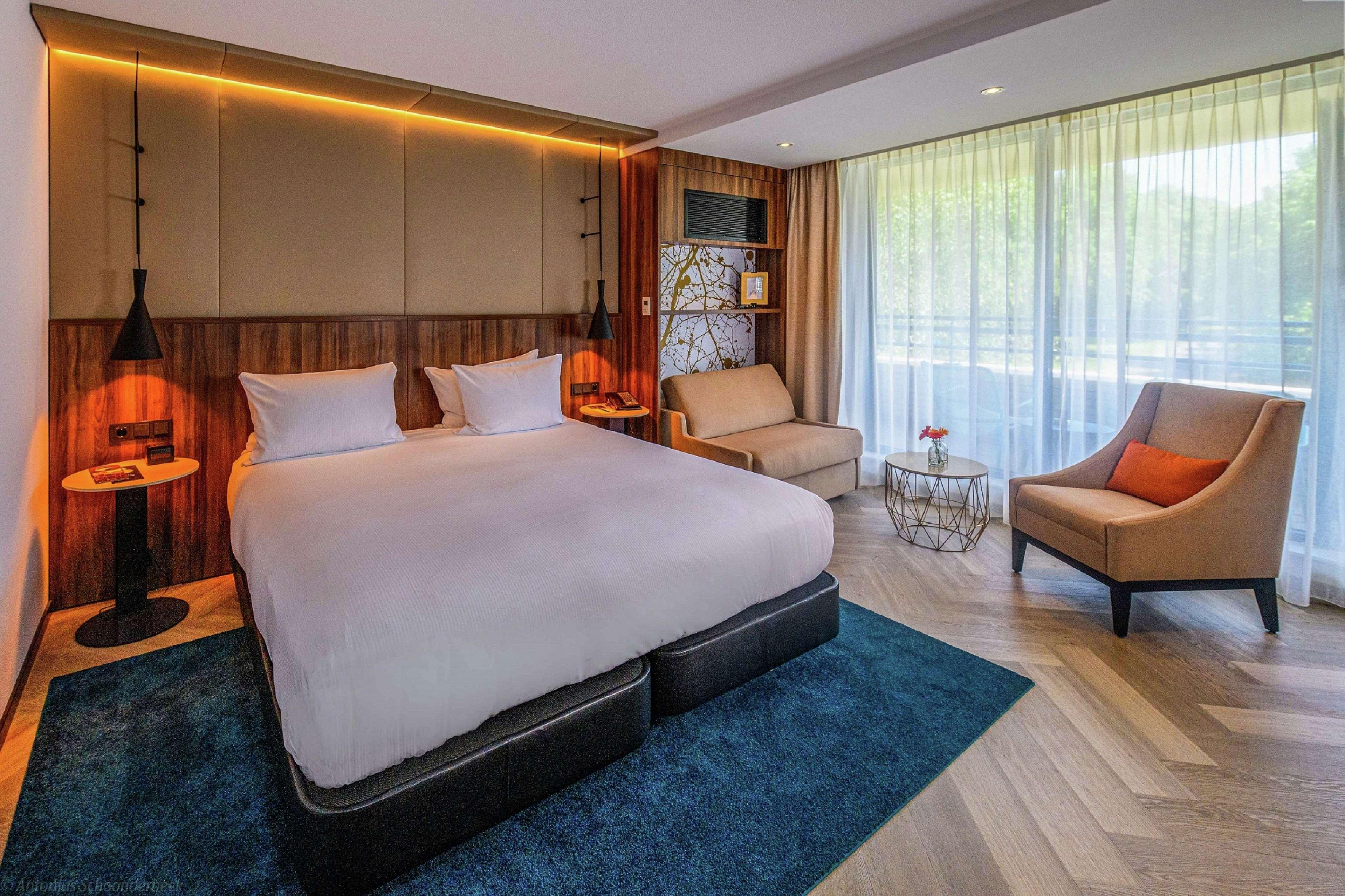 Room Deluxe King Bed