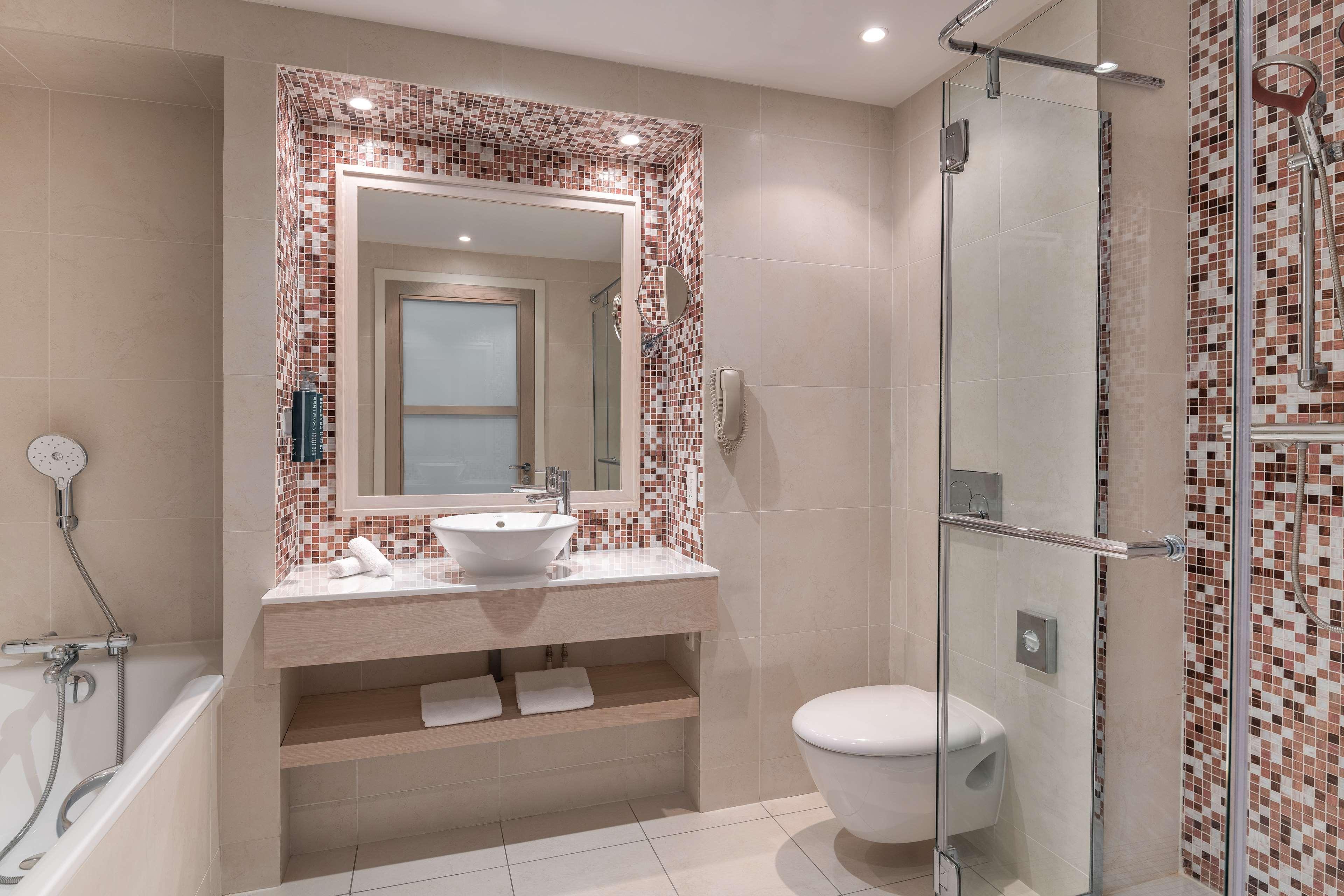 Double Executive King Bed