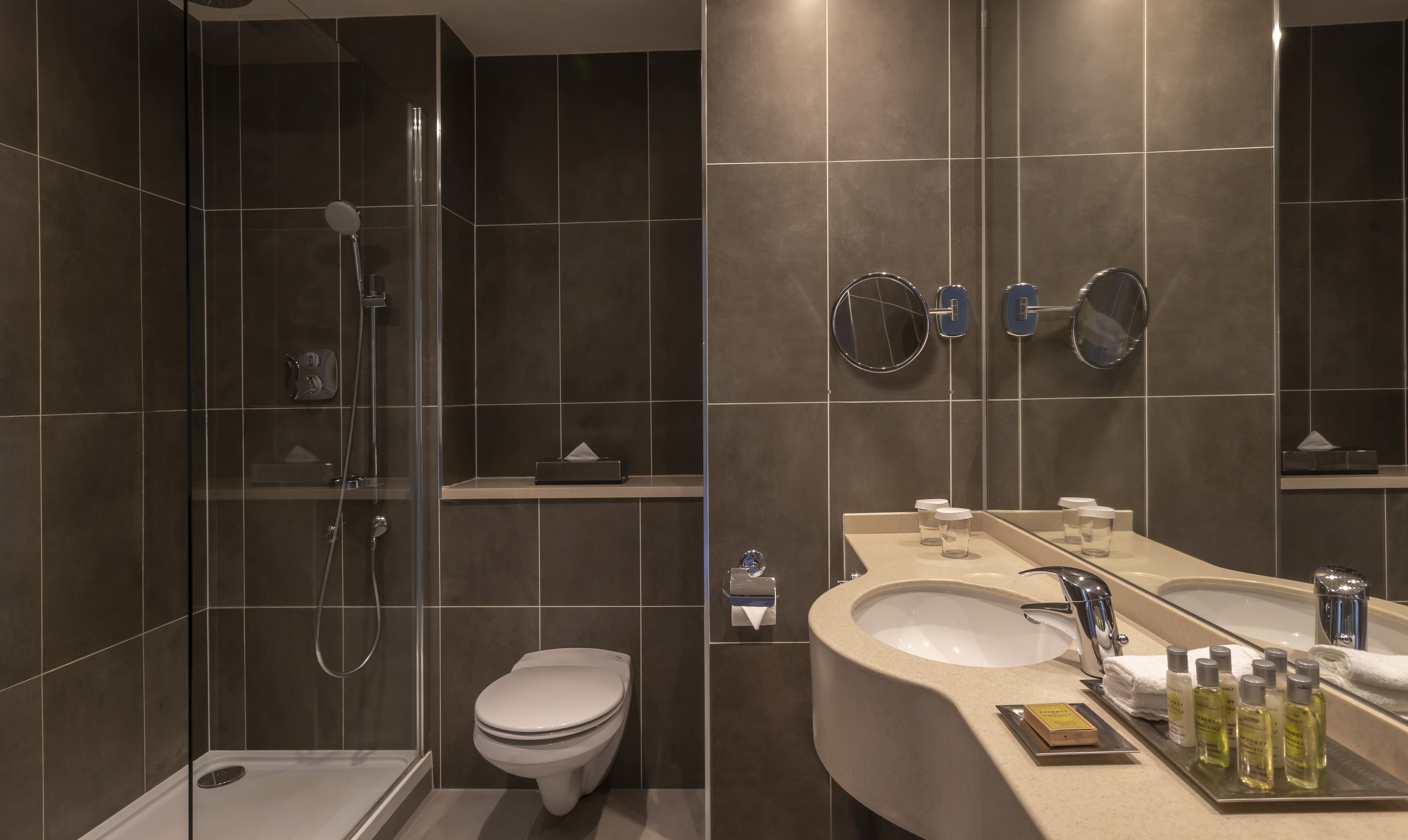 Double Superior Queen Bed