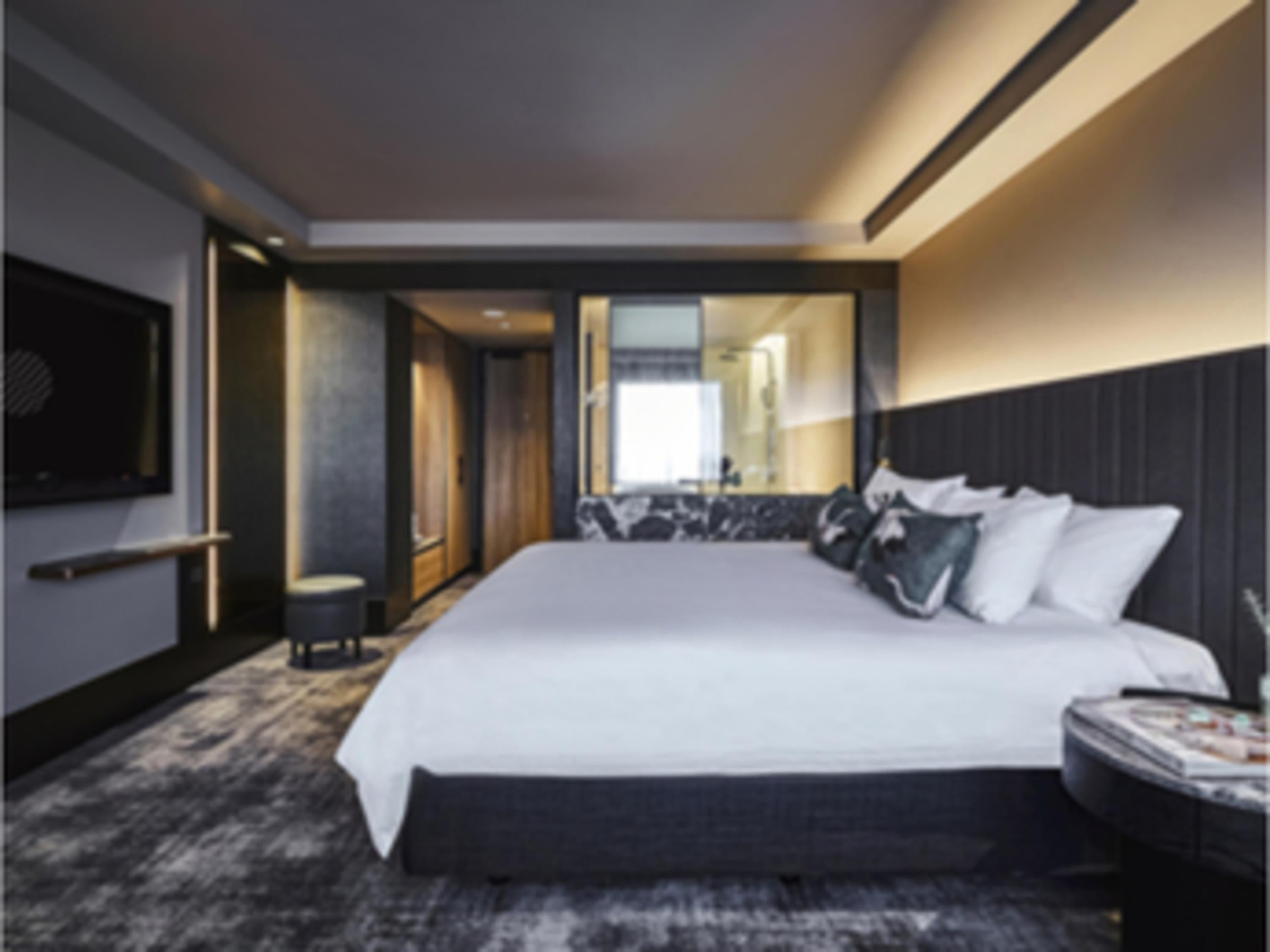 Double Superior King Bed