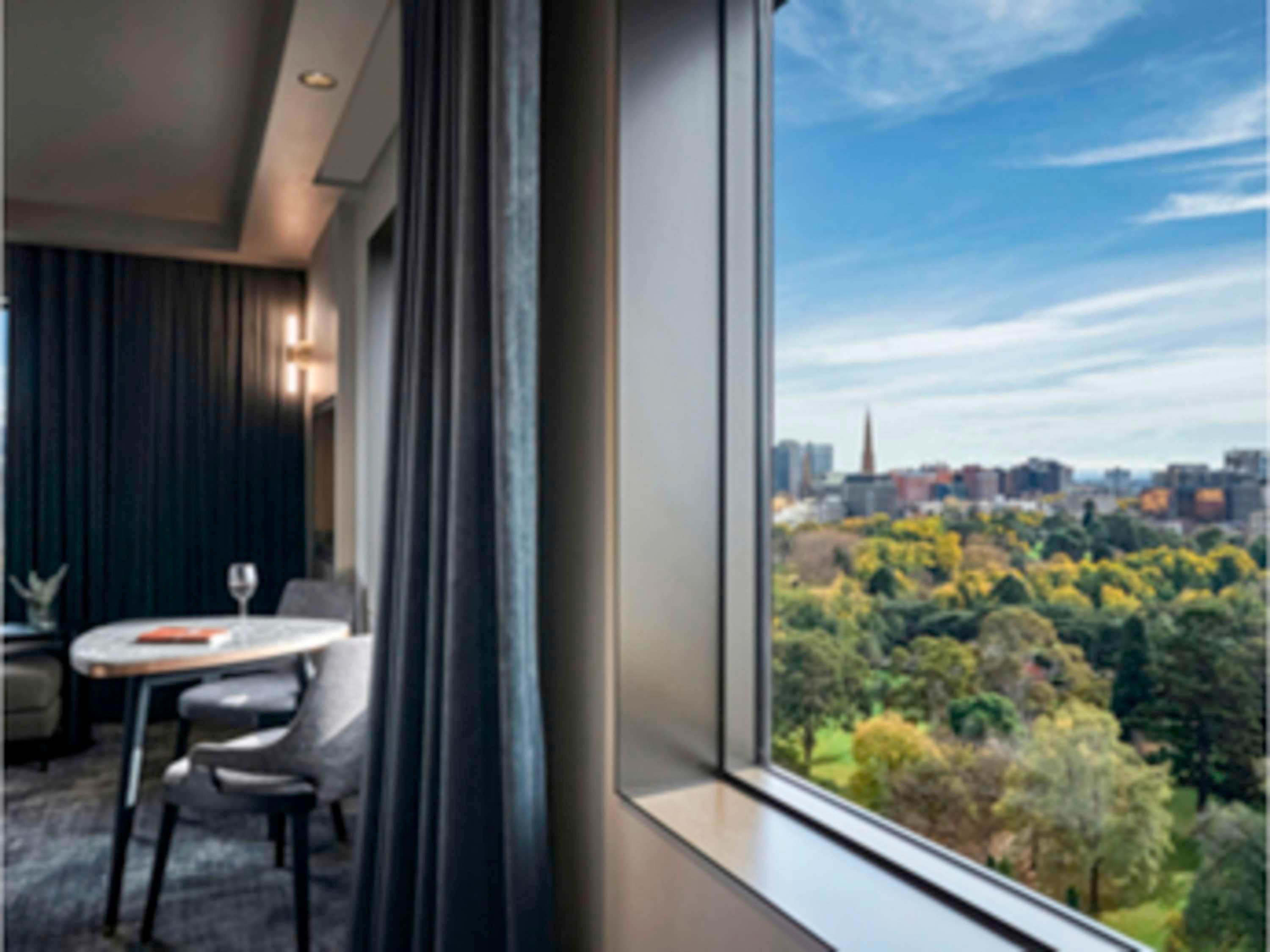 Suite Superior with Views