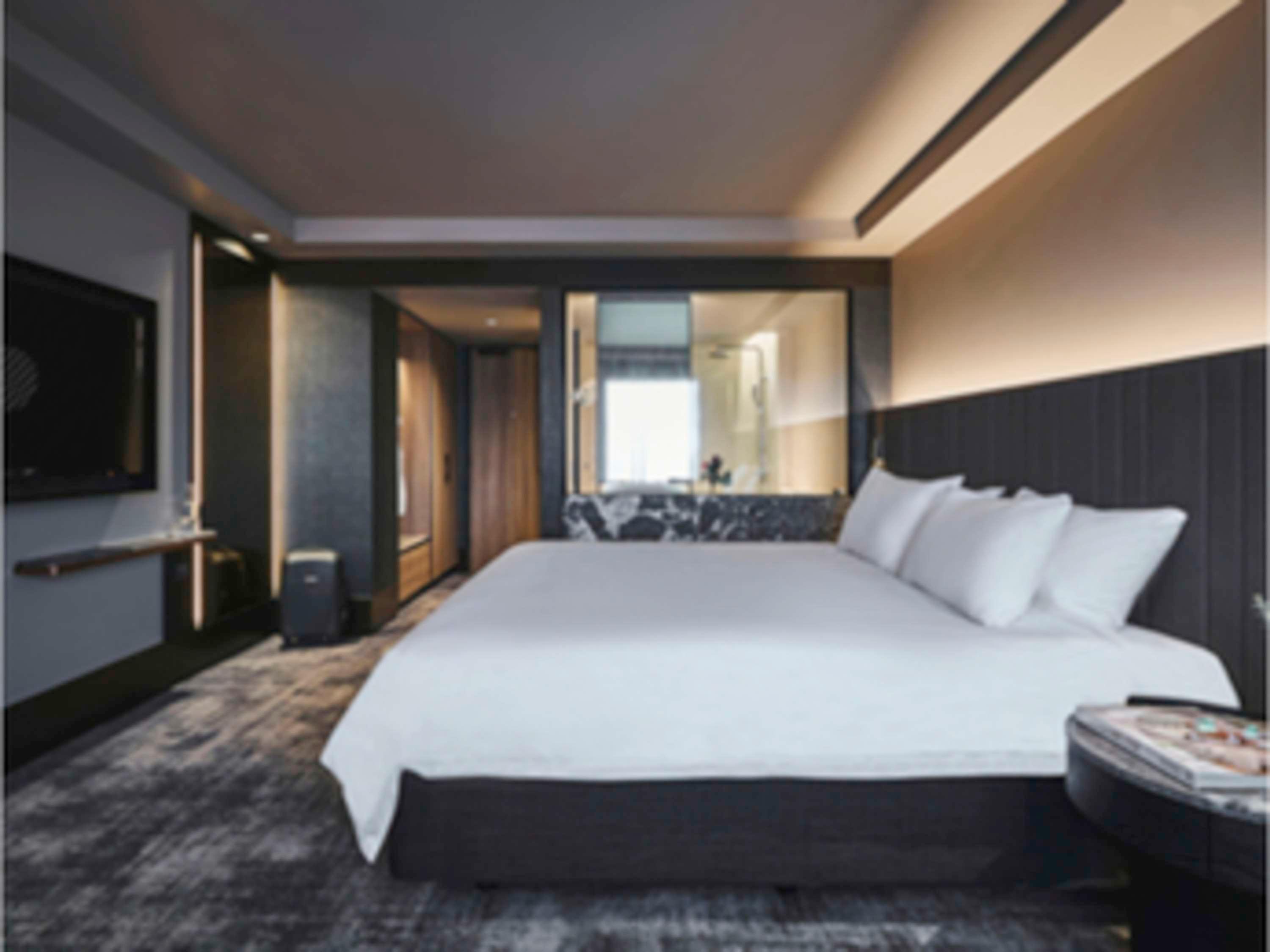 Double Superior King Bed