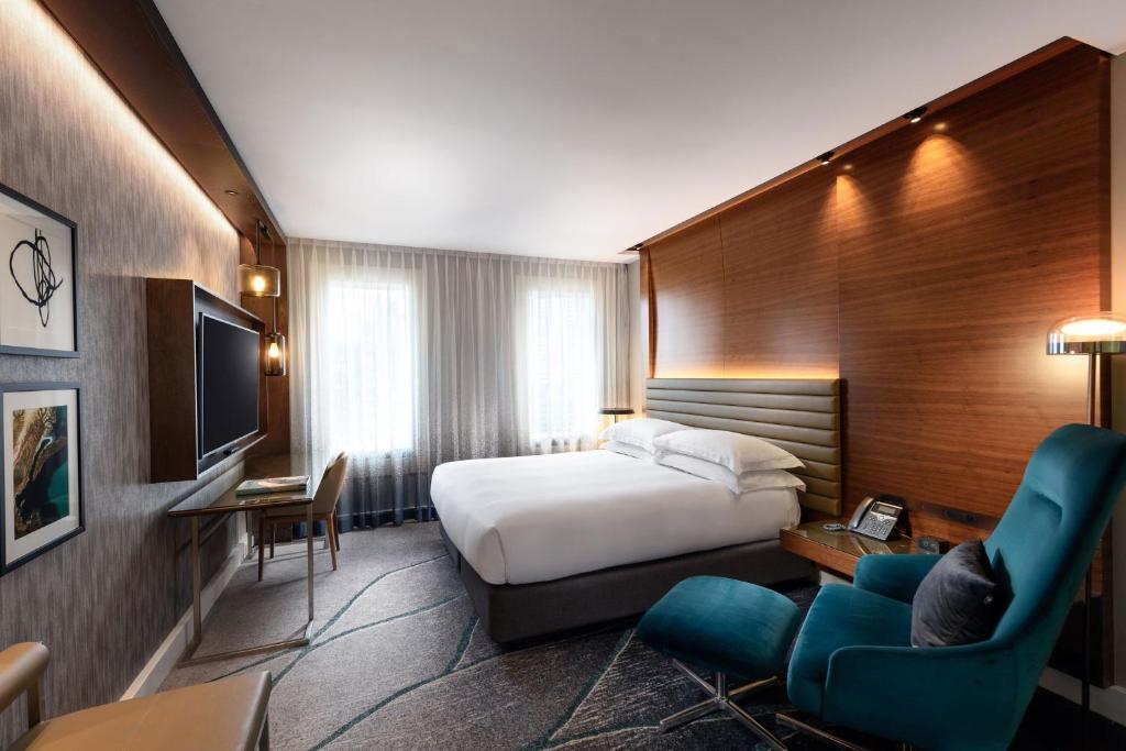 Double Executive King Bed