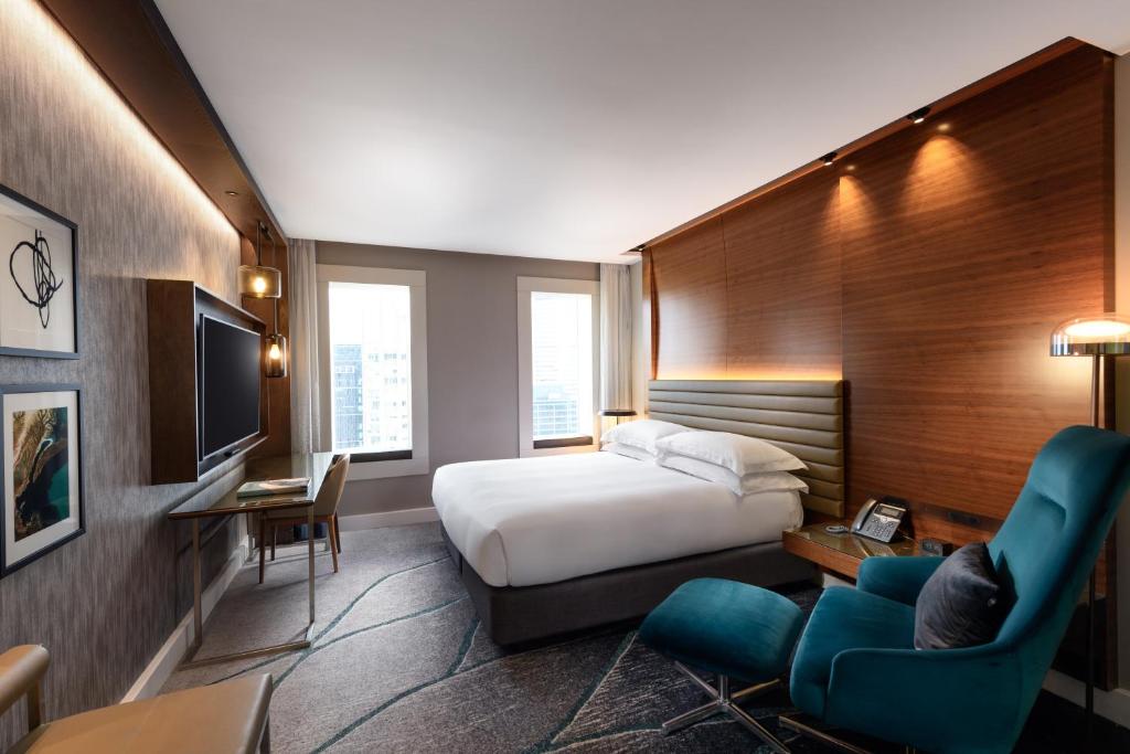 Double Deluxe King Bed