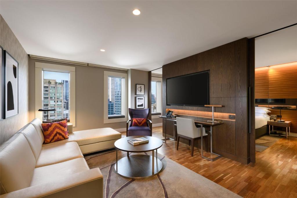Suite City View