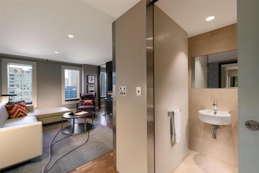 Suite City View