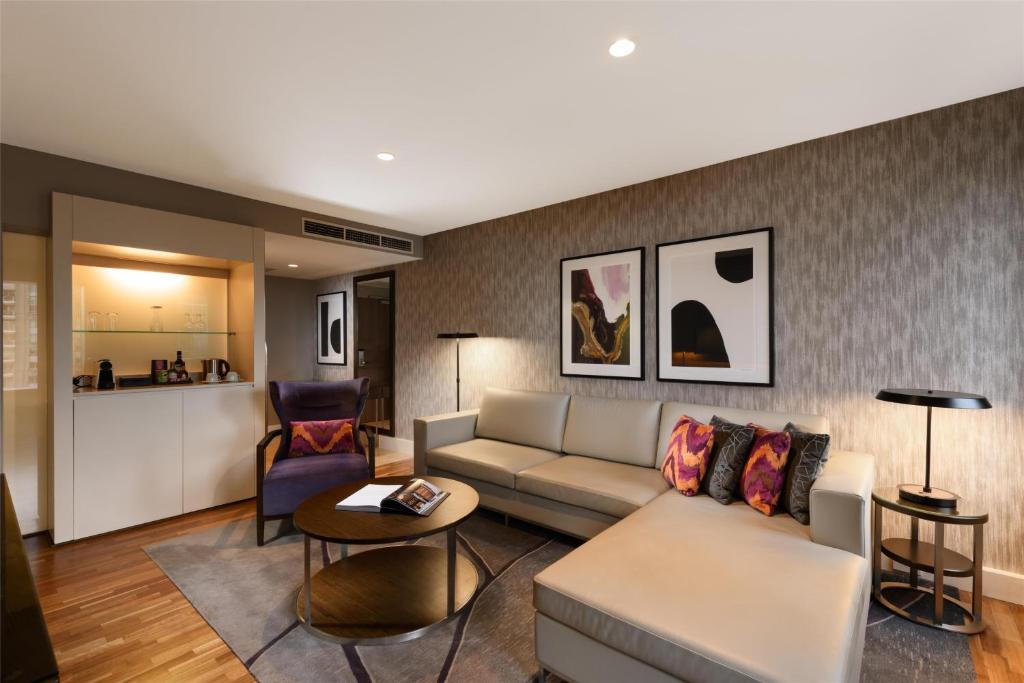 Suite City View