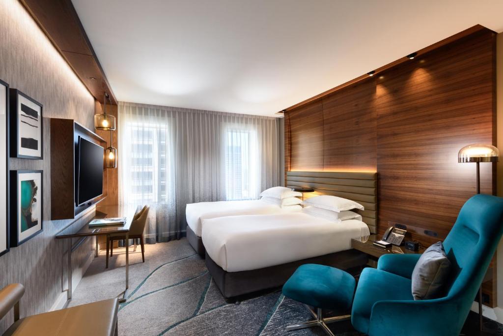 Twin Executive King Bed