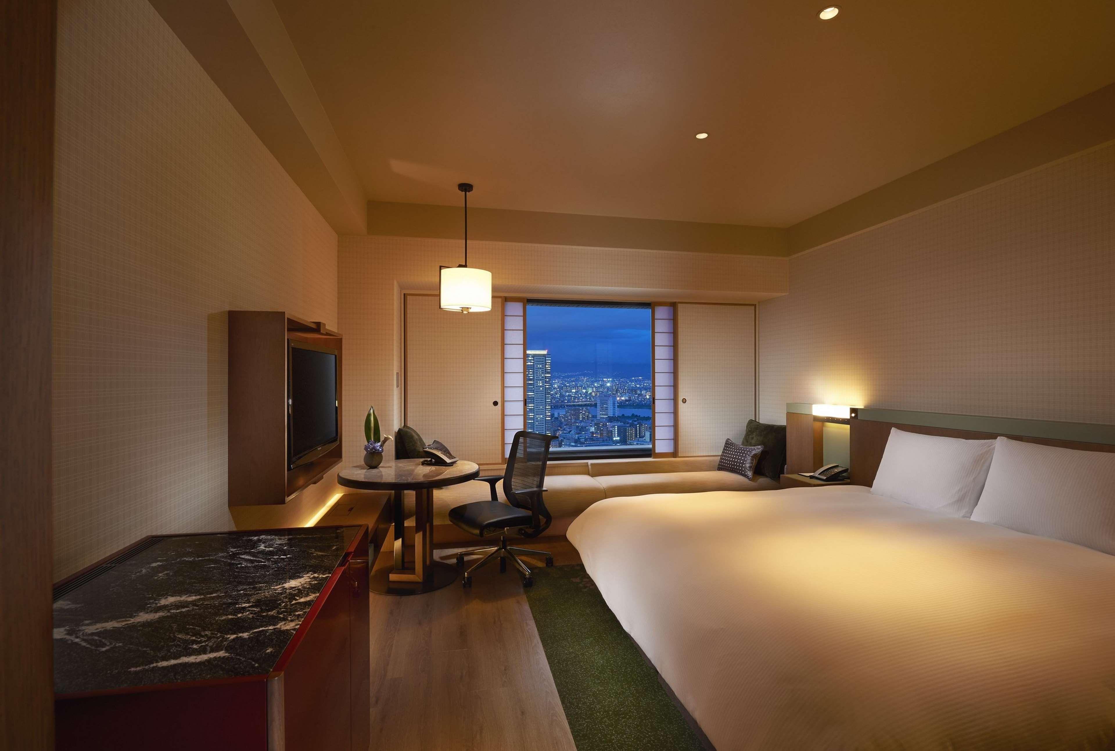 Double Executive King Bed