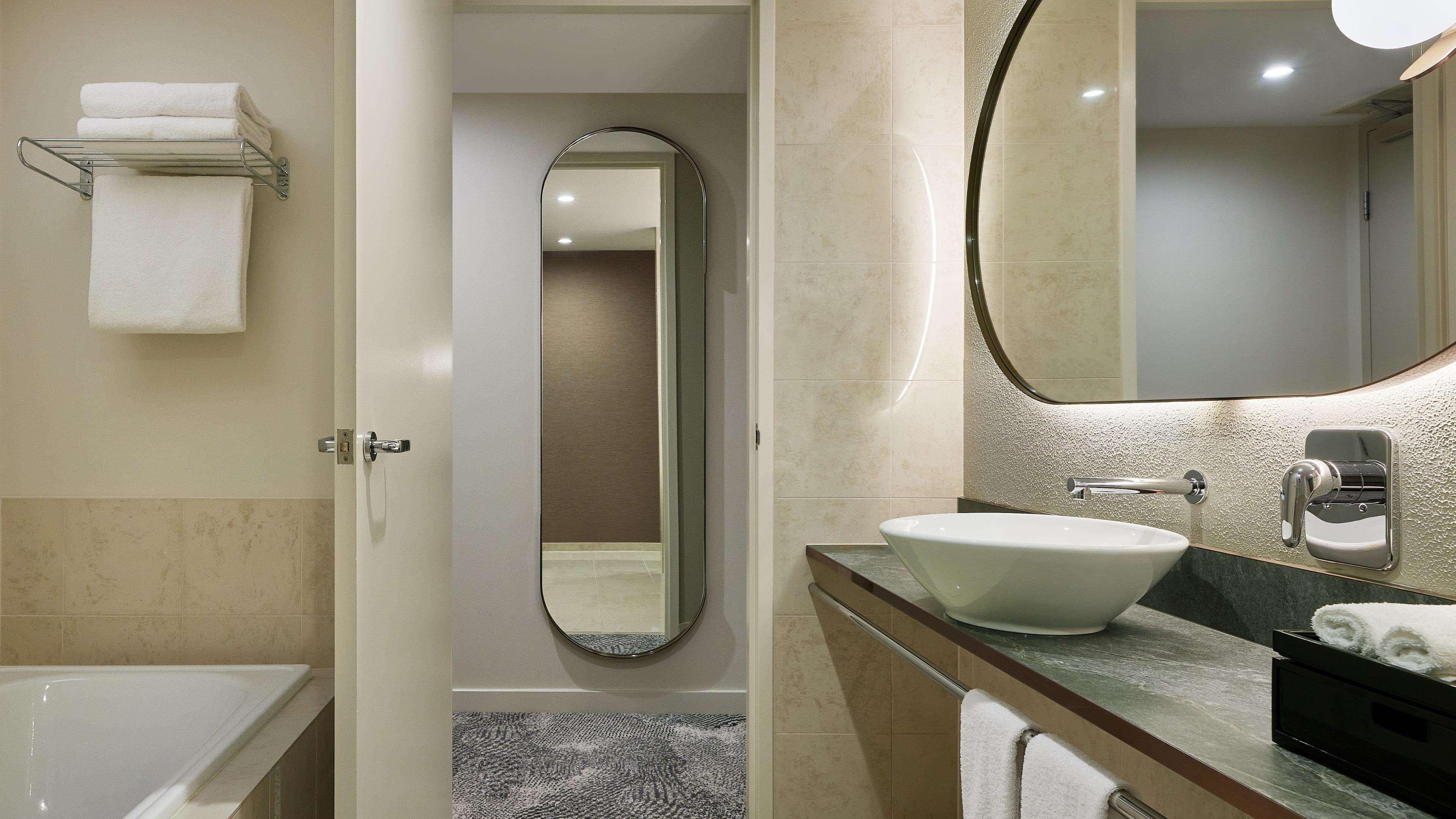 Double Deluxe King Bed