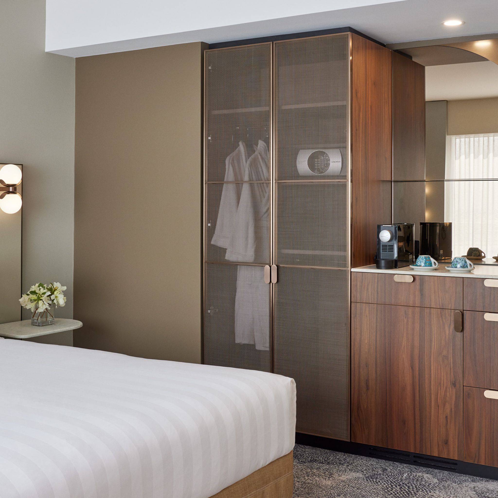 Double Deluxe King Bed