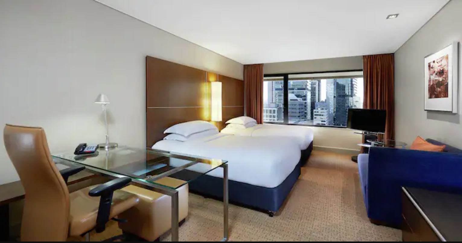 Twin Guest Room King Bed