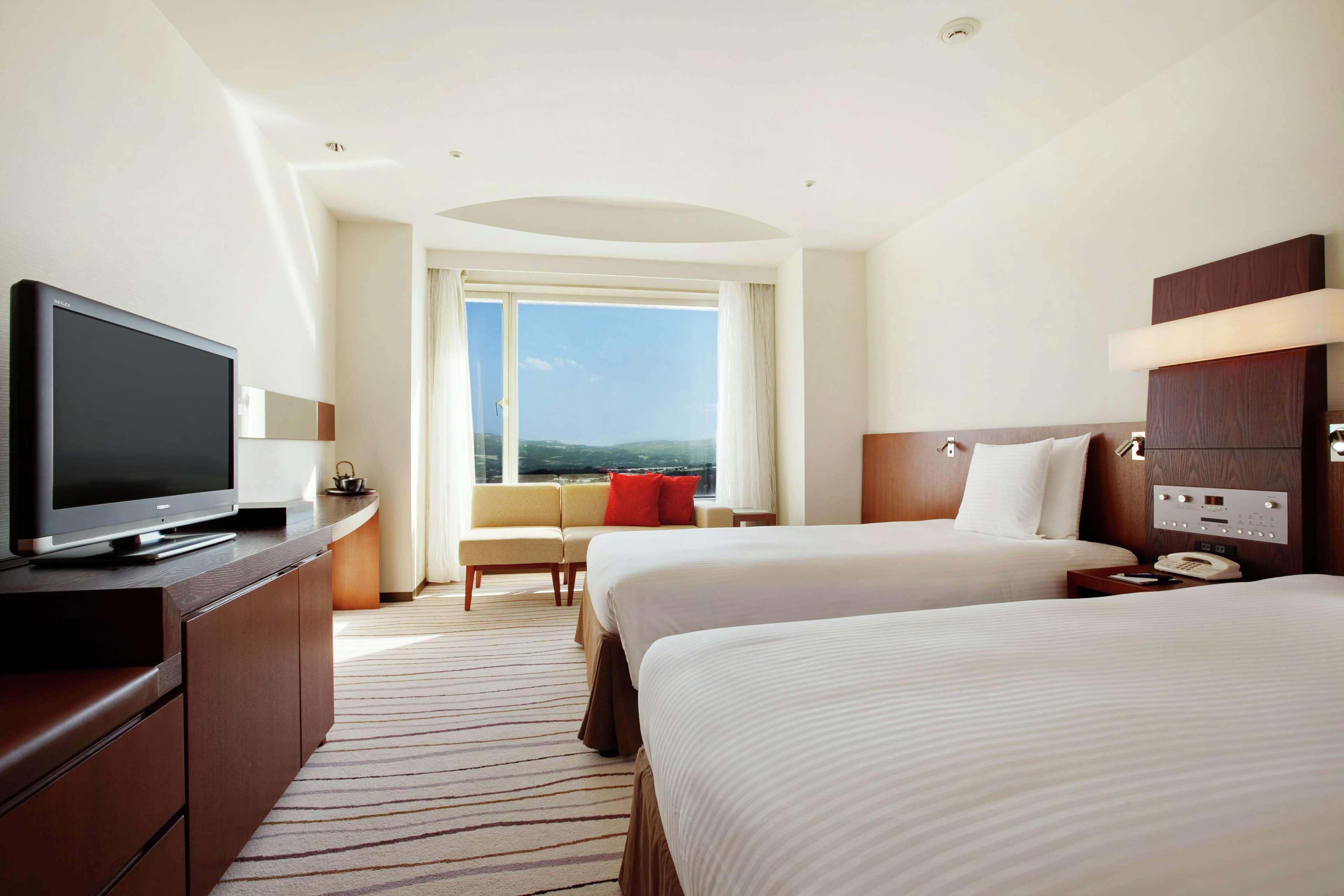 Family Room Deluxe King Bed