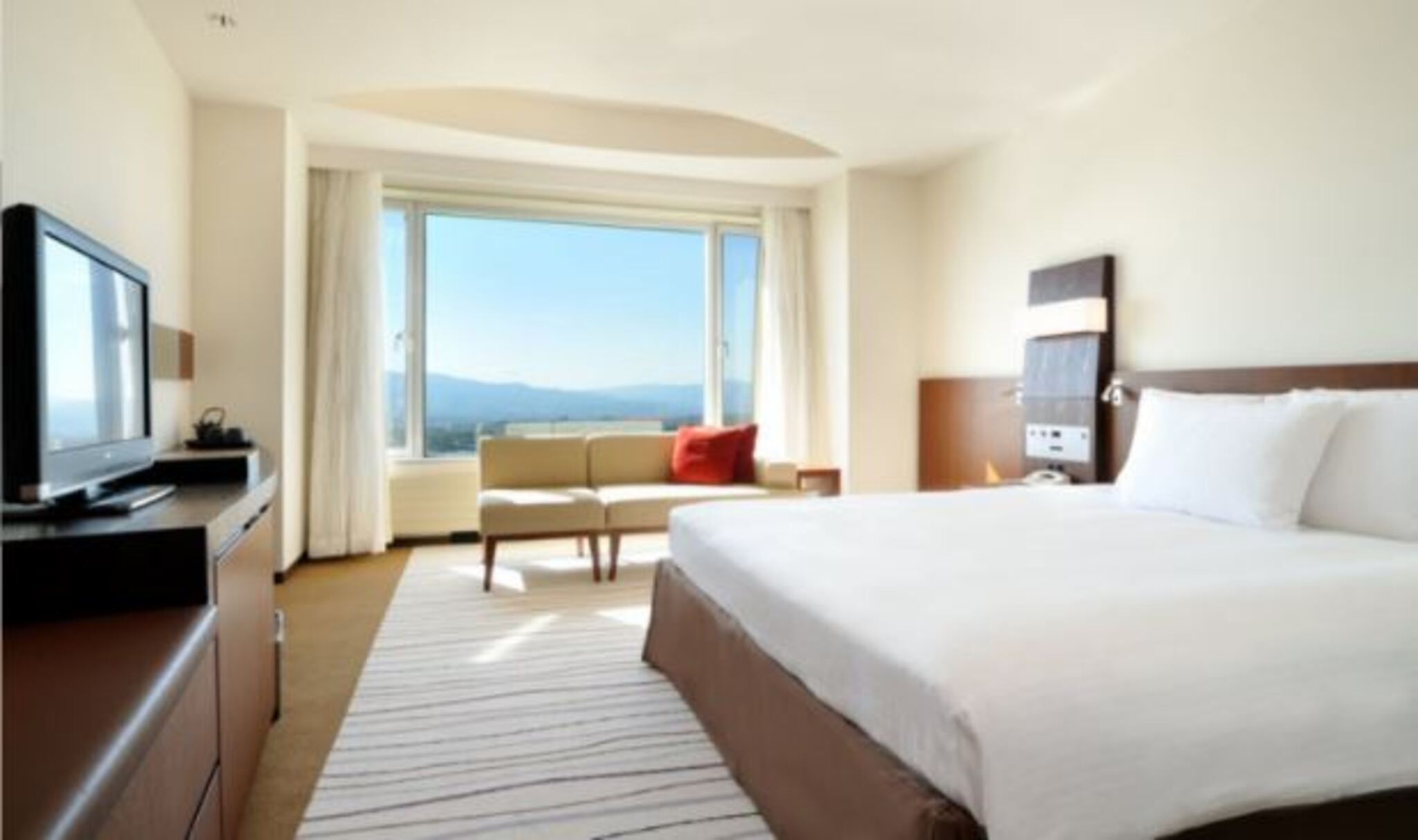 Double Deluxe King Bed