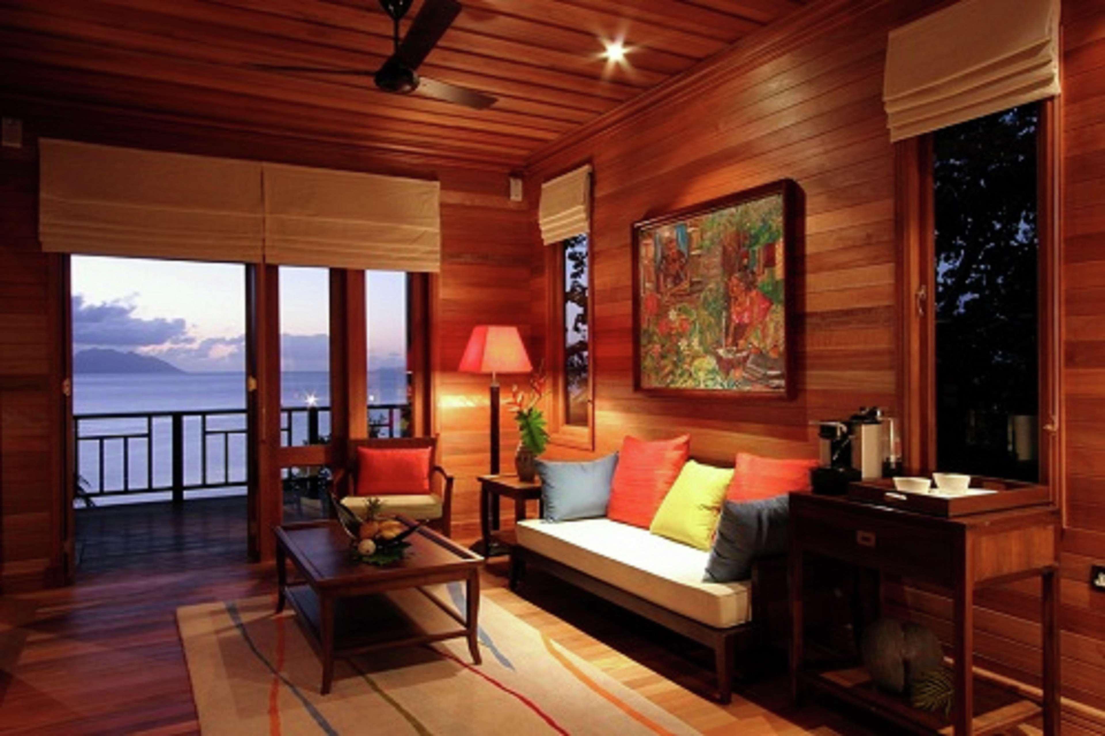 Villa Ocean View King Bed